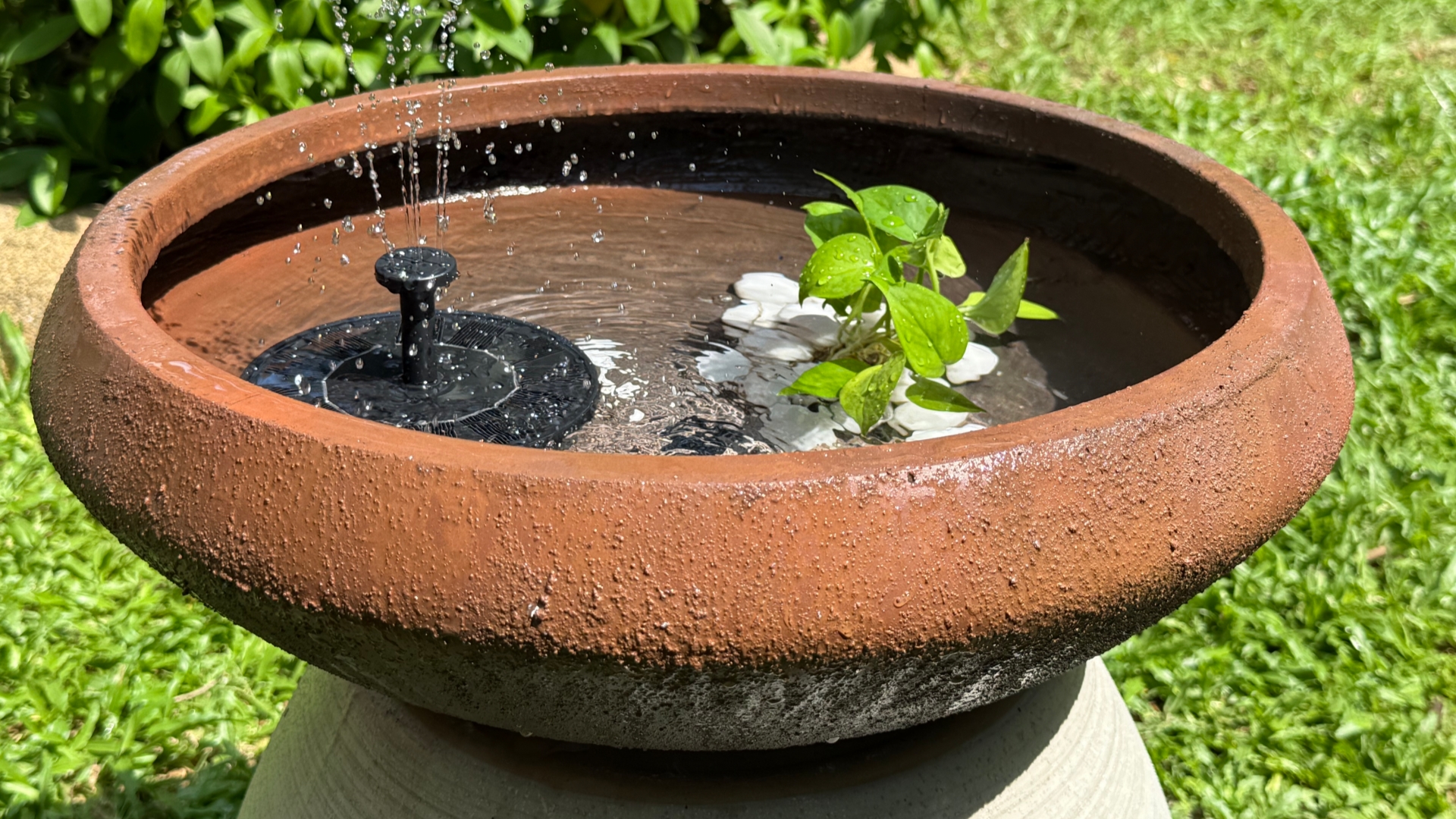 thumbnail video image 2 of Concrete Bowl Planter, 23.2 Inch Dia x 8 Inch Height, Succulent Pot with Drain Hole, 21-inch Opening Flowerpot for Herbs, Bonsai, and Shallow-root Plants, Large Size, Rust, 2 of 7