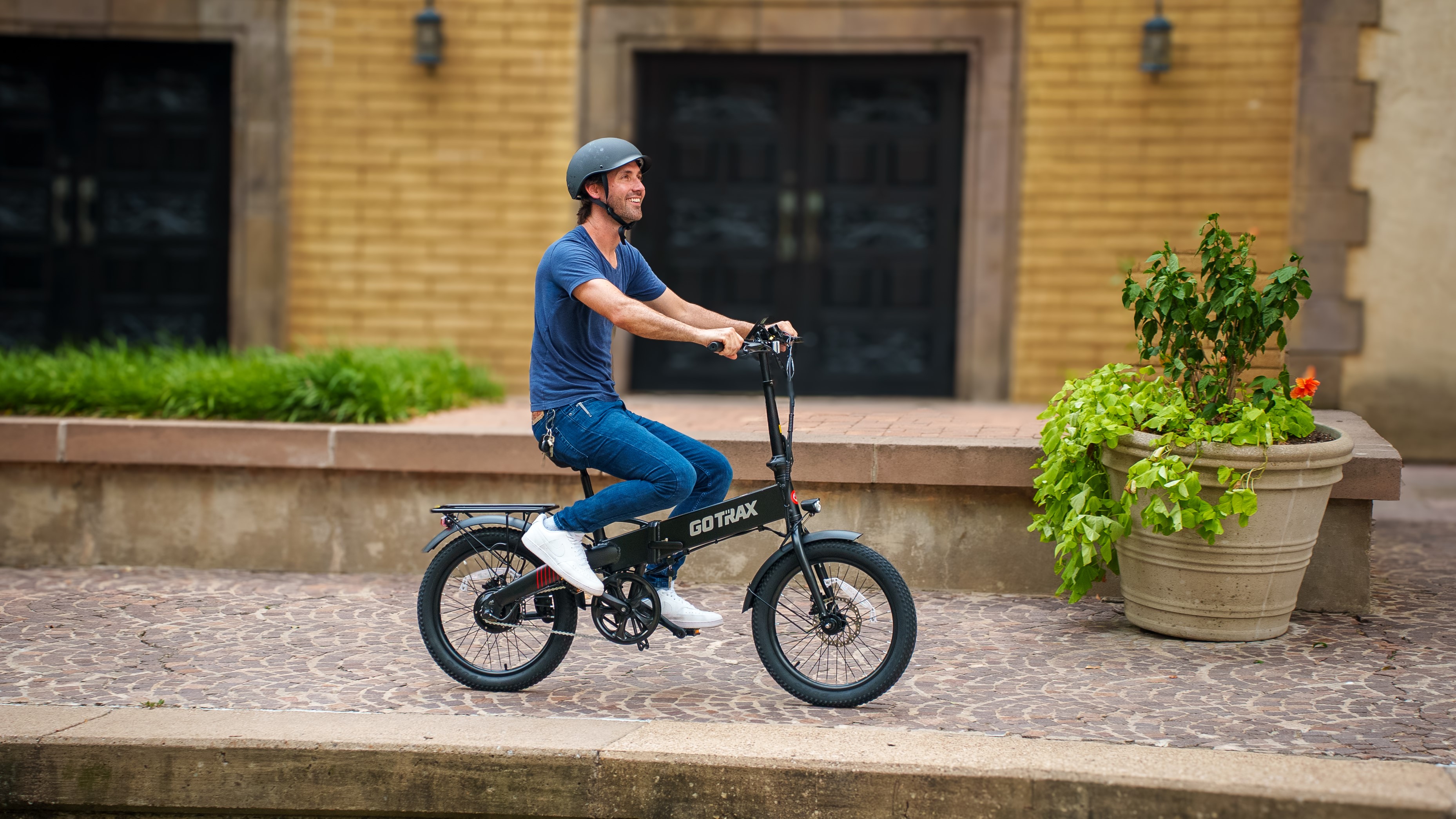 GOTRAX Z4 Lite Portable Folding Power-Assisted Bicycle with