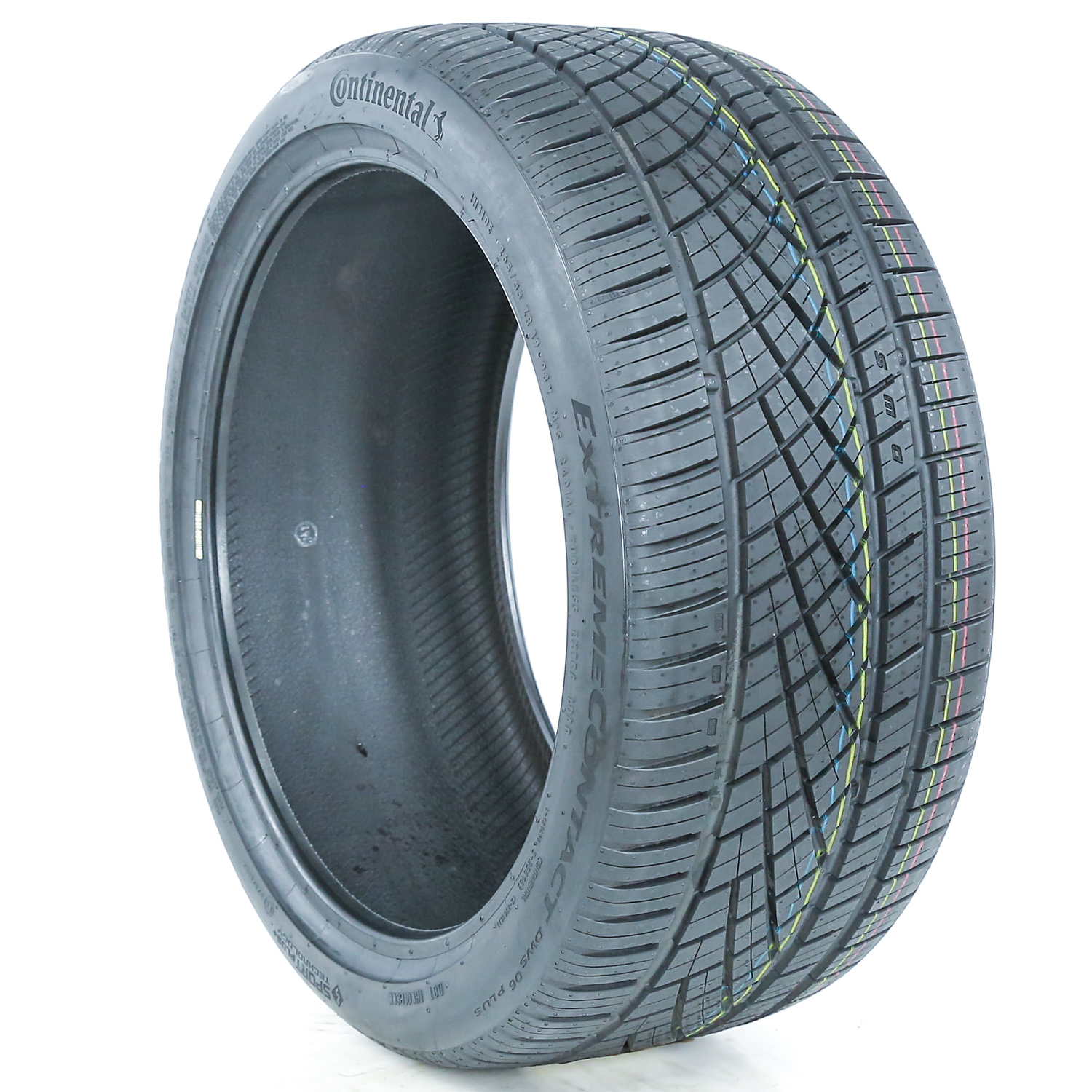 Continental ExtremeContact DWS06 PLUS UHP All Season 265/35ZR19