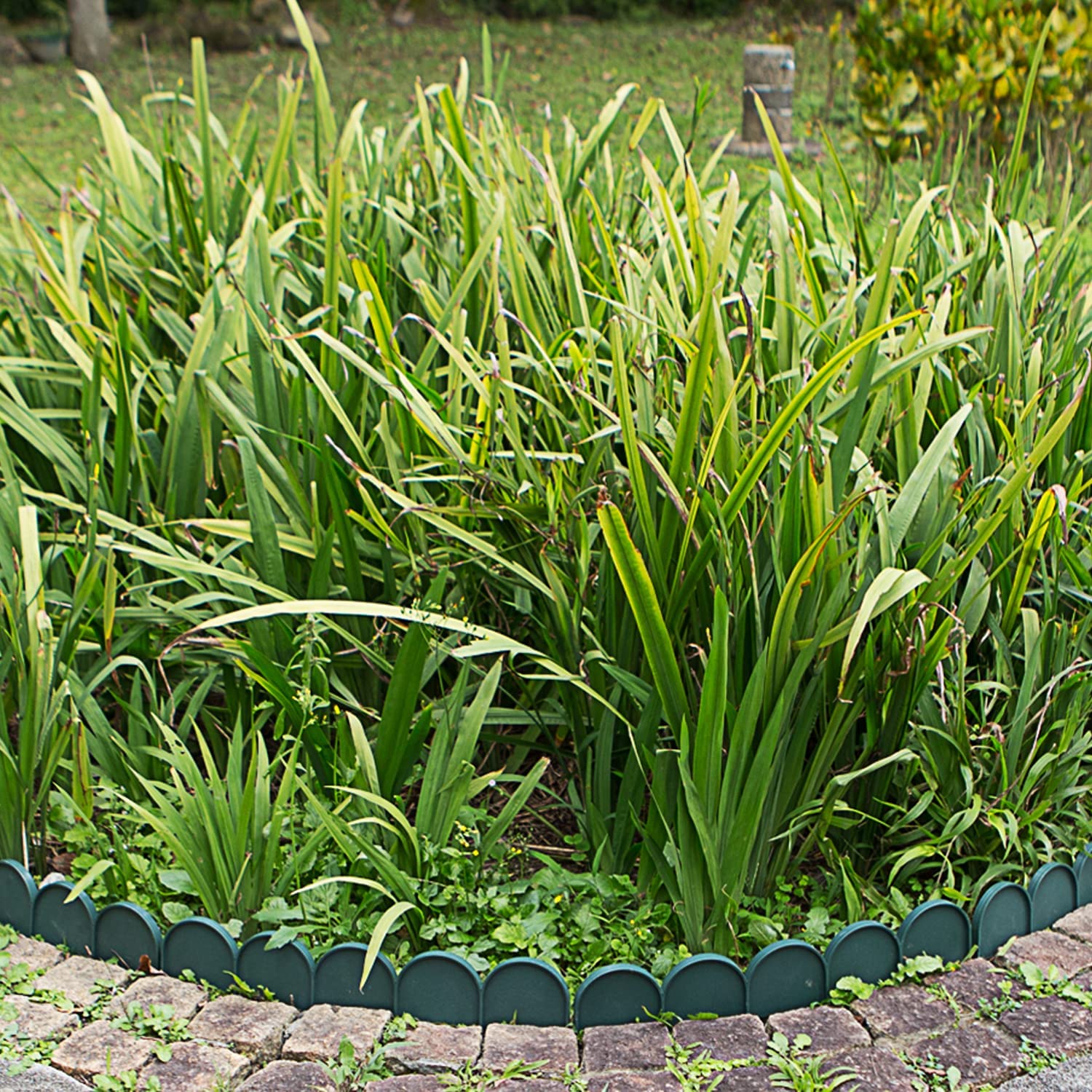 thumbnail video image 2 of Garden Border Edging in Half Round (Semicircle) Arched Design - 30pcs Green Yard Landscaping Fence Liner Lawn Edge Barrier - 40ft. Kit of Decorative Lawn Landscape Panels Elements, 2 of 9