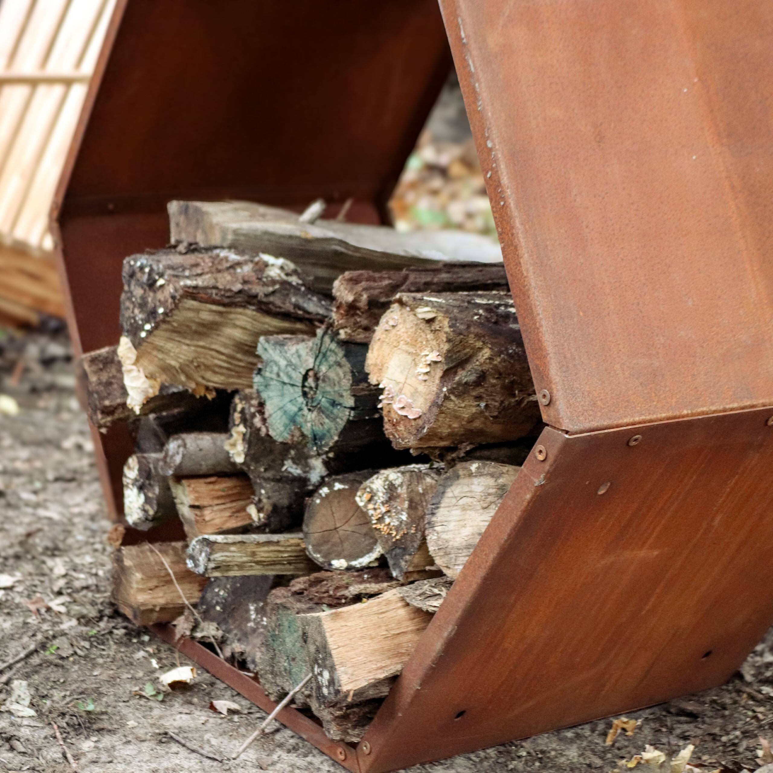 thumbnail video image 2 of Sunnydaze Outdoor Honeycomb Cold-Rolled Steel 3-Piece Firewood Log Rack Set, 2 of 11