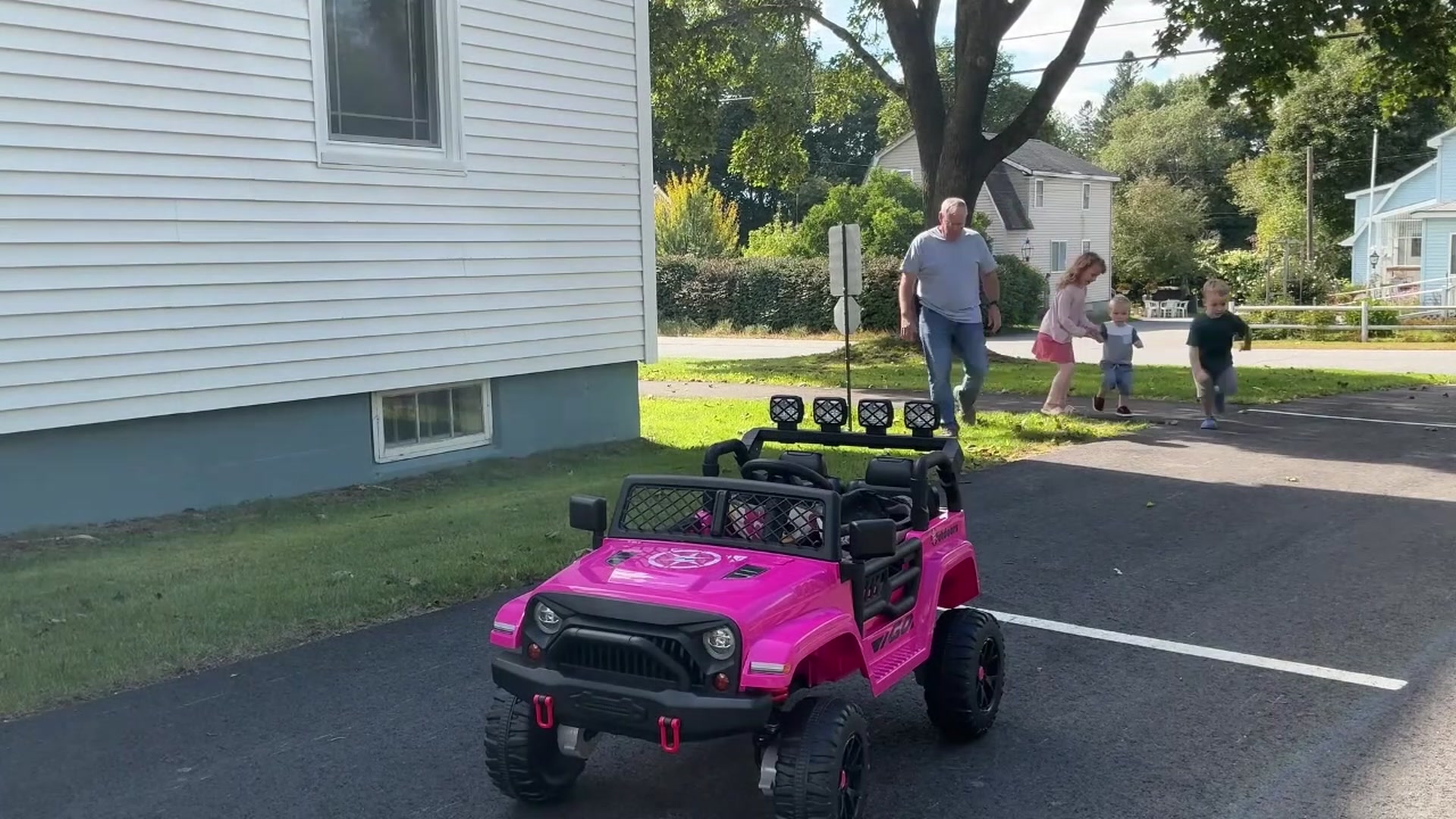 thumbnail video image 2 of WOWEHICLE 24V Ride on Toys, 4×200W Motor, Kids Power Car Wheels with Remote, 2 Seater Ride on Car for Boys Girls, Electric Car for Kids with Music, LED Lights, 3-8 Years Old, Red, 2 of 9