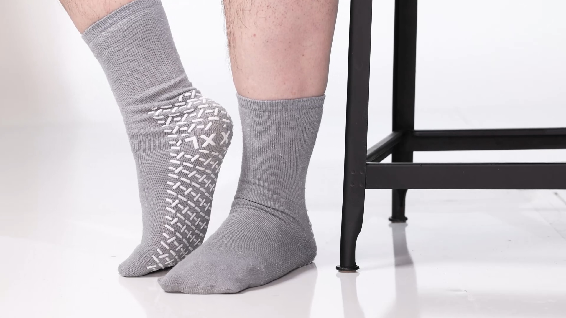 thumbnail video image 2 of XX-Large Slip Stop Single Tread Slipper Socks (6 Pairs) (Gray), 2 of 4