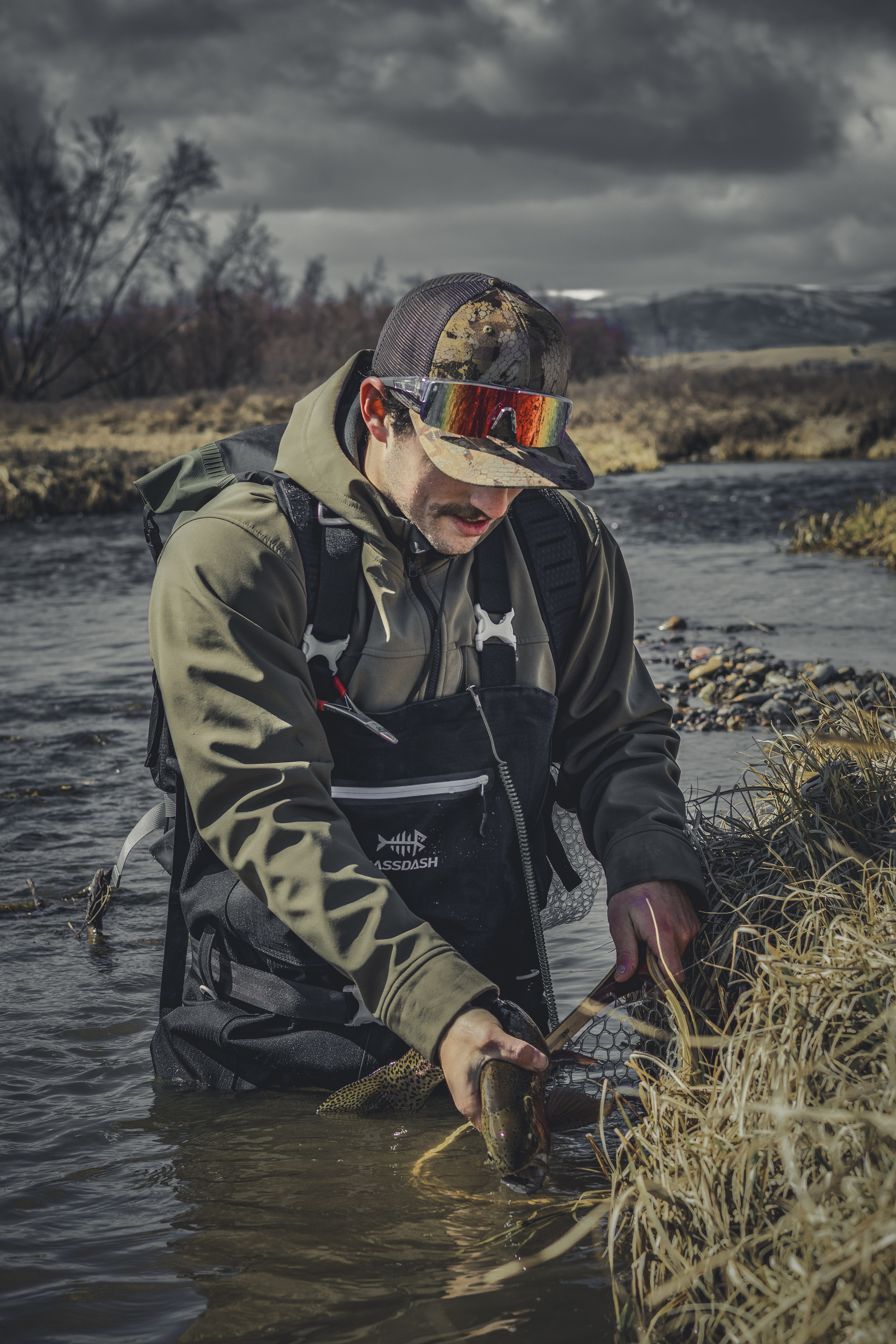 thumbnail video image 2 of Bassdash 3D Boot Foot Game Wader Ultra High Strength Black Plaid Nylon PVC Fishing Hunting Chest Waders for Men, 2 of 9