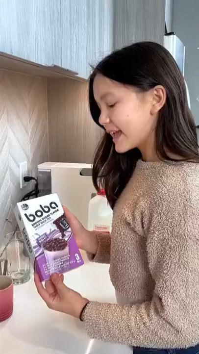 thumbnail video image 2 of JWAY Instant Taro Milk Boba Tea Kit with Authentic Brown Sugar Tapioca Boba Pearls, Bubble Milk Tea Boba Set, Ready in Under 1 Minute, Paper Straws Included, 3 Servings, 2 of 10