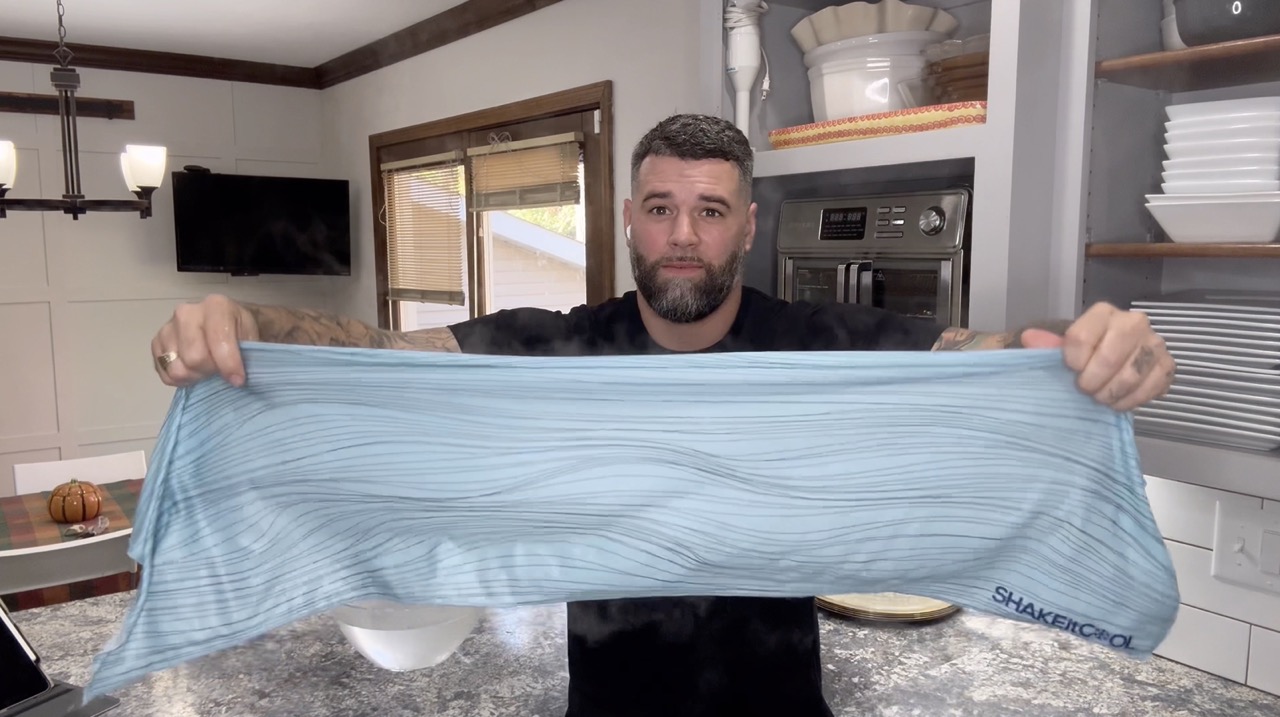 thumbnail video image 2 of SHAKEitCOOL 40x12in Hand Cooling Towel – Stylish Cooling Solution with UPF40 Protection, 2 of 8