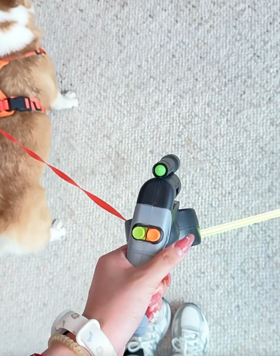 thumbnail video image 2 of Retractable Double Dog Leash, Tangle-Free LED Light Doggy Coupler Leash, Walking Leash, Black, 2 of 8