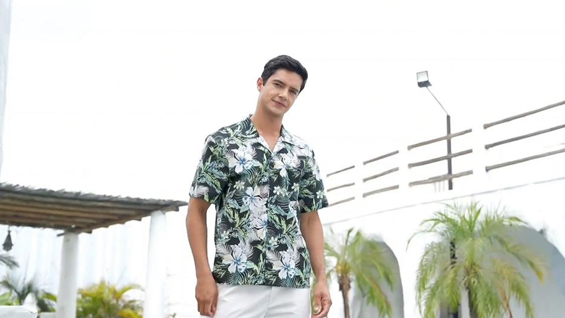 thumbnail video image 2 of Men's Hawaiian Shirt Short Sleeve Button Down Shirts Summer Tropical Holiday Beach Vacation Shirts, 2 of 10