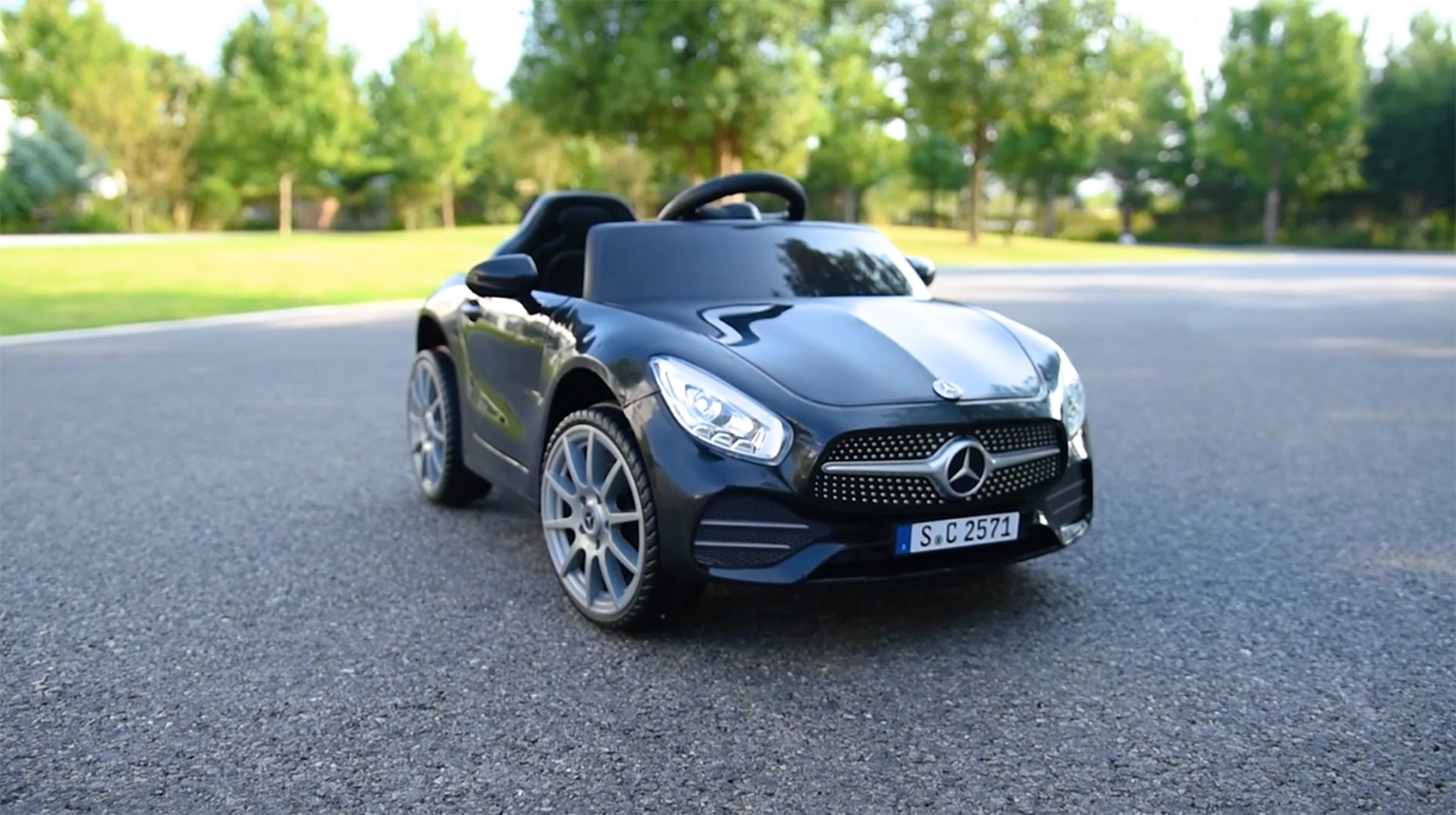 thumbnail video image 2 of SUSIELADY 12V Kids Electric Ride On Car Licensed Mercedes-Benz CLS 350, Parent Remote Control, Four Wheel Suspension, Music, Power Display, Outdoor Toys for Boys Girls Toddlers Ages 2-4, Pink, 2 of 8