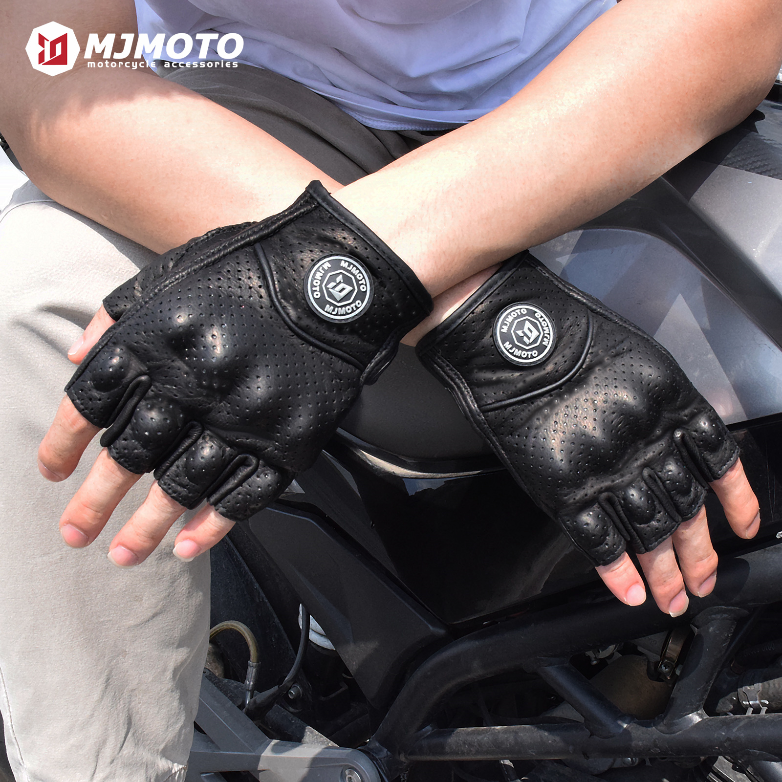 thumbnail video image 2 of MJMOTO Vintage Leather Motorcycle Gloves Half Finger Touchscreen Off Road Riding Gloves with Hard Shell Protection Breathable Motorcyclist Gloves, 2 of 7