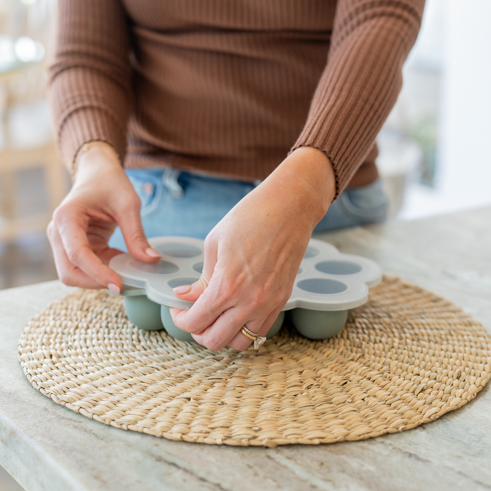 thumbnail video image 2 of WeeSprout Silicone Baby Food Freezer Tray with Clip-on Lid (Ten 1.5 Ounce Sections), 2 of 7