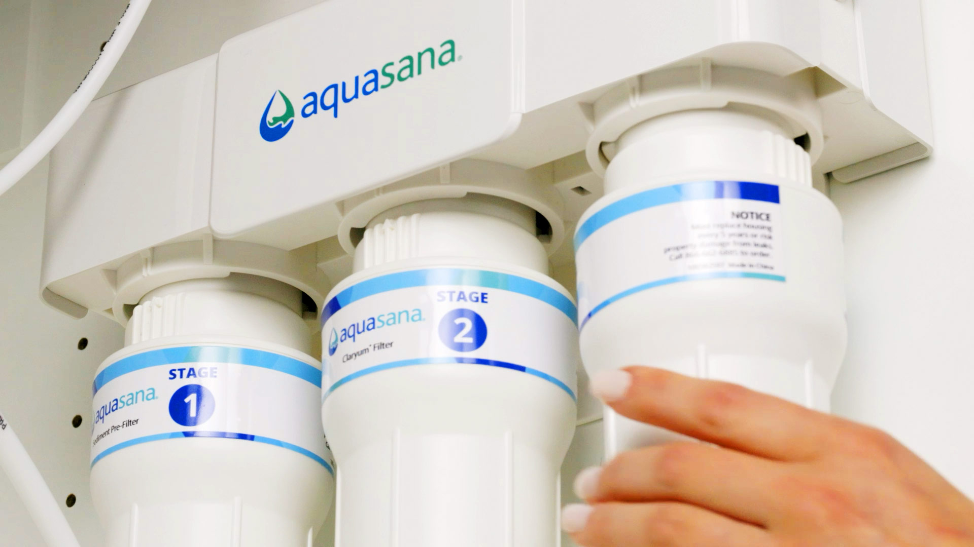 thumbnail video image 2 of Aquasana Under Sink Water Filter | 2-Stage Filtration | Reduces up to 99.99% of PFAS, Lead, Chlorine, Cysts, & More | Oil-Rubbed Bronze Faucet | AQ-6200-ORB, 2 of 7