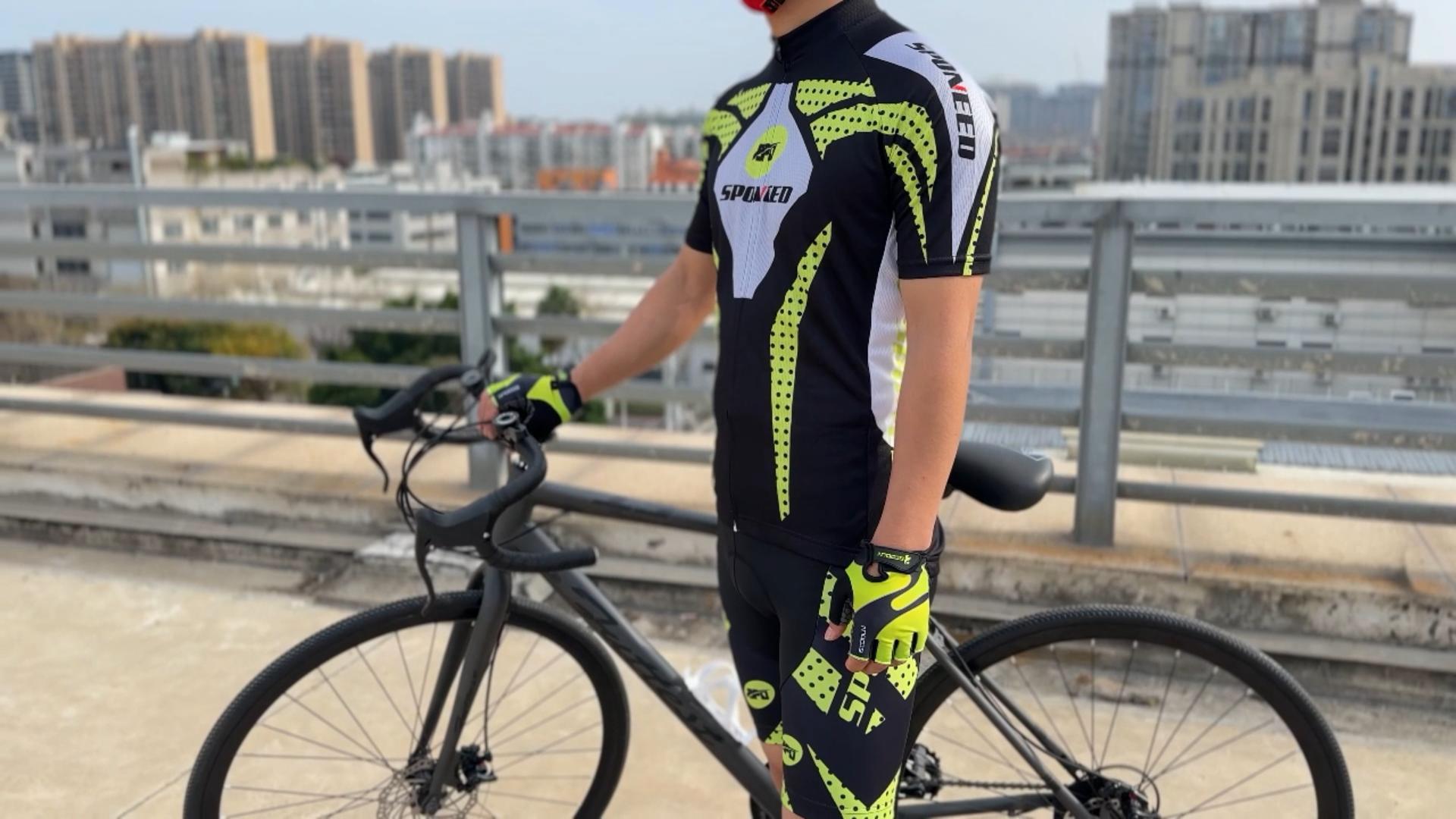 thumbnail video image 2 of Mens Bike Jersey Bicycle Shirts for Men Road Cycling Tops with Pockets Full Zipper Bike Clothing Green M, 2 of 7