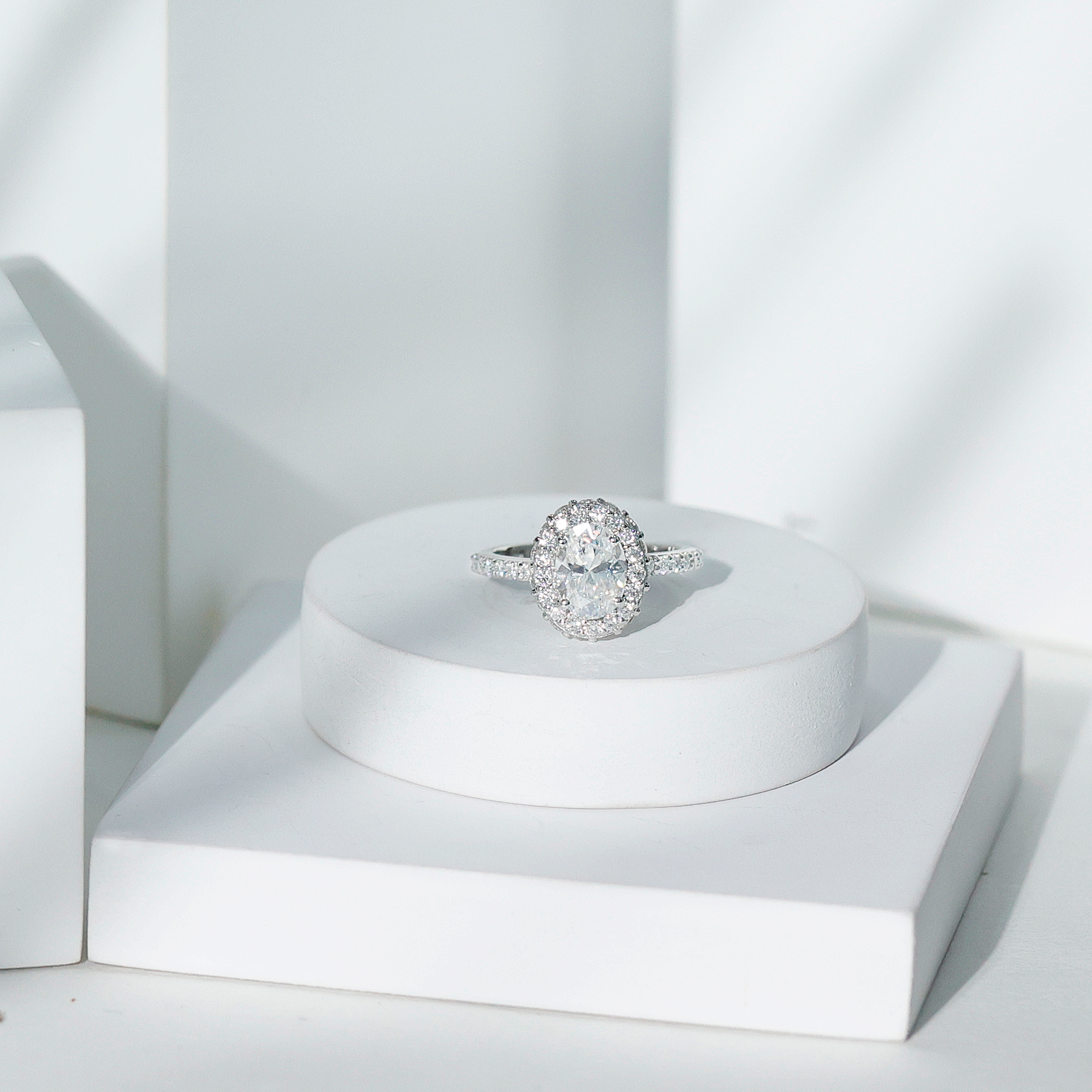 thumbnail video image 2 of Rosec Jewels Lab Grown Diamond Halo Engagement Ring - Womens Oval Wedding Ring (EF-VS Quality), 18K Yellow Gold, US 12.50, 2 of 9