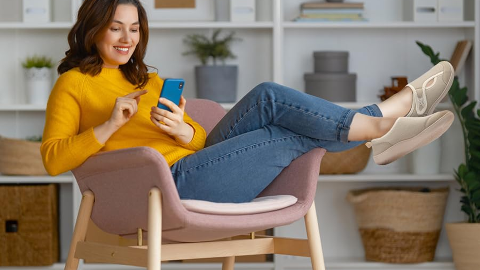 thumbnail video image 2 of Barerun Women's Wide Diabetic Slippers Adjustable for Swollen Feet Indoor Outdoor House Shoes, 2 of 8