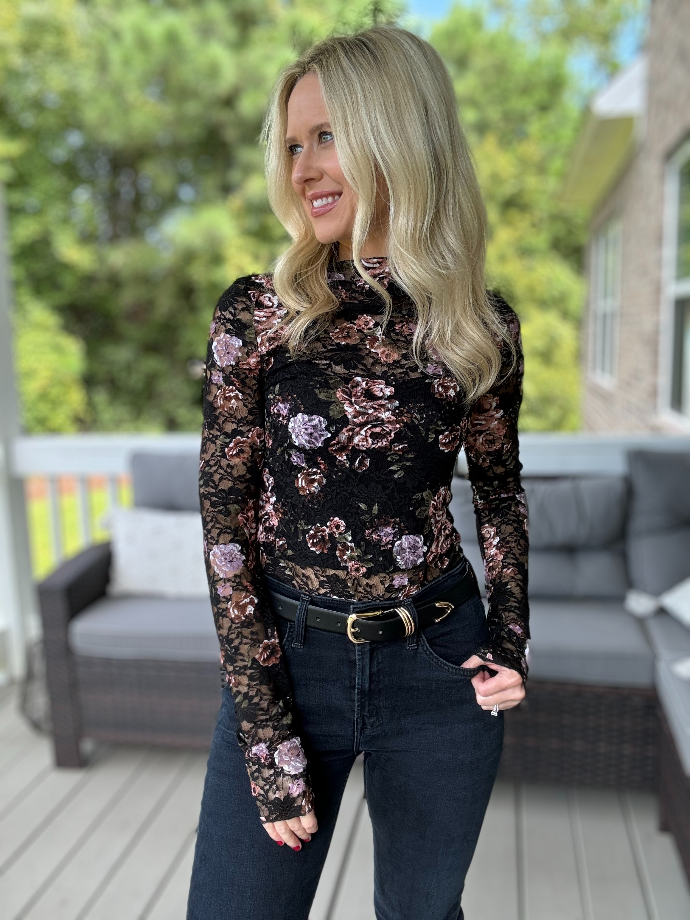 MINTREUS Women's Lace Top, Long Sleeves, Stand Collar, Floral