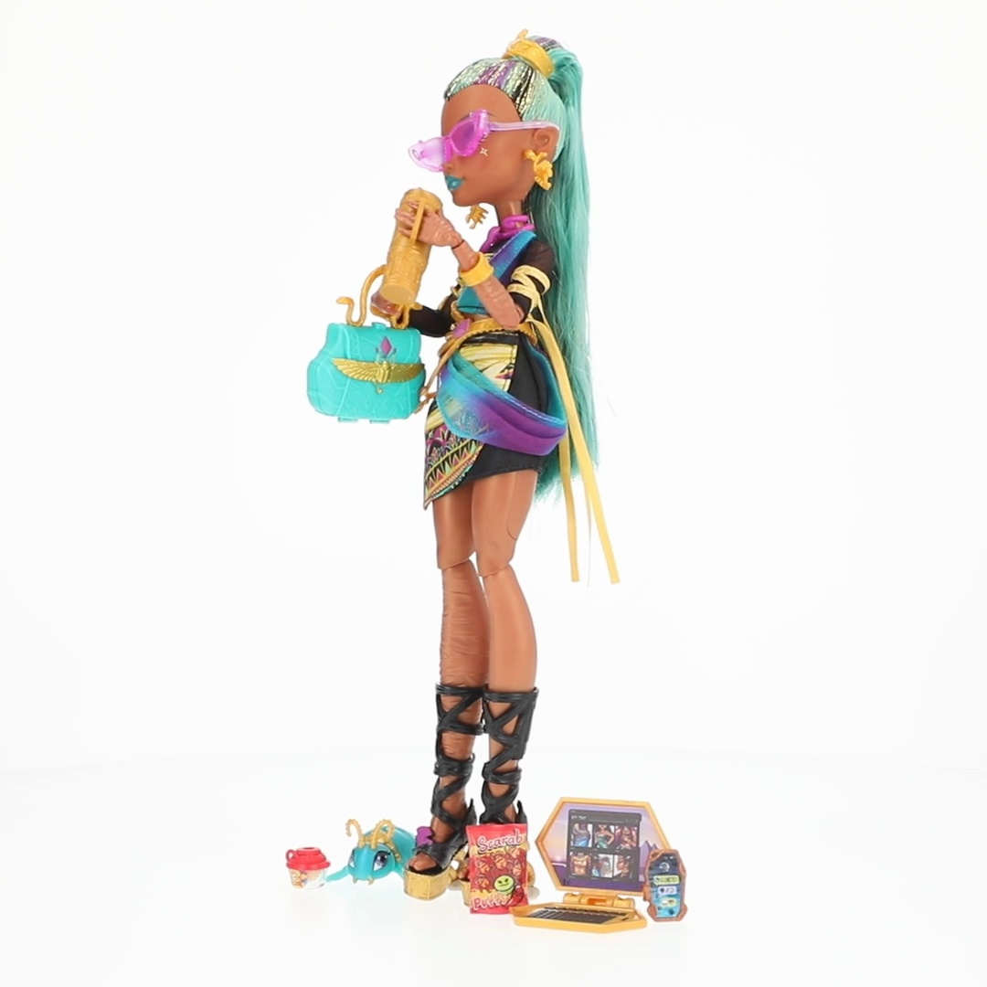 Monster High Nefera De Nile Doll with Pet Scarab Lavish and 7