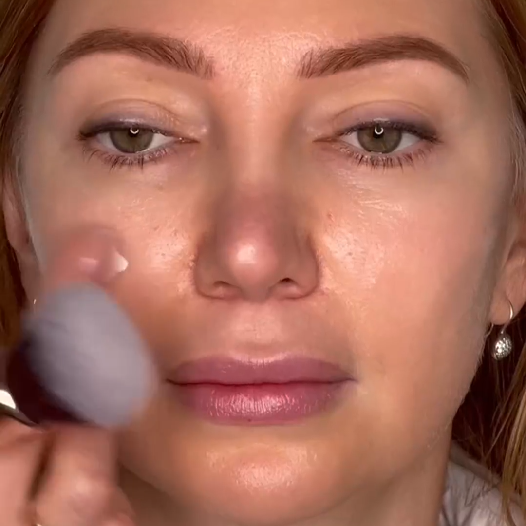 thumbnail video image 2 of MISSHA M B.B Boomer 40ml, 2 of 6