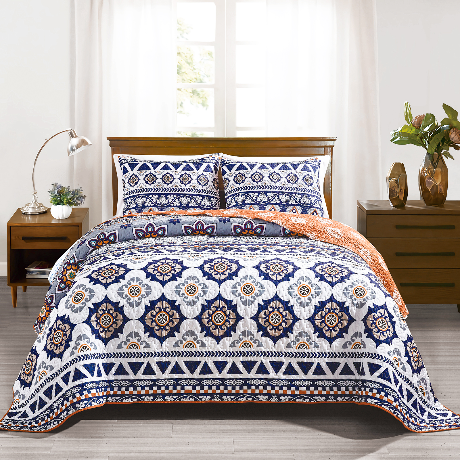 thumbnail video image 2 of Mocaletto Luxury 3 Piece Queen Size Boho Quilts,Elegant&Reversible Quilt Set Bedding Set with Pillow Shams, Bohemian Stripes Bedspread,Lightweight Microfiber Queen Size Coverlet, 2 of 8