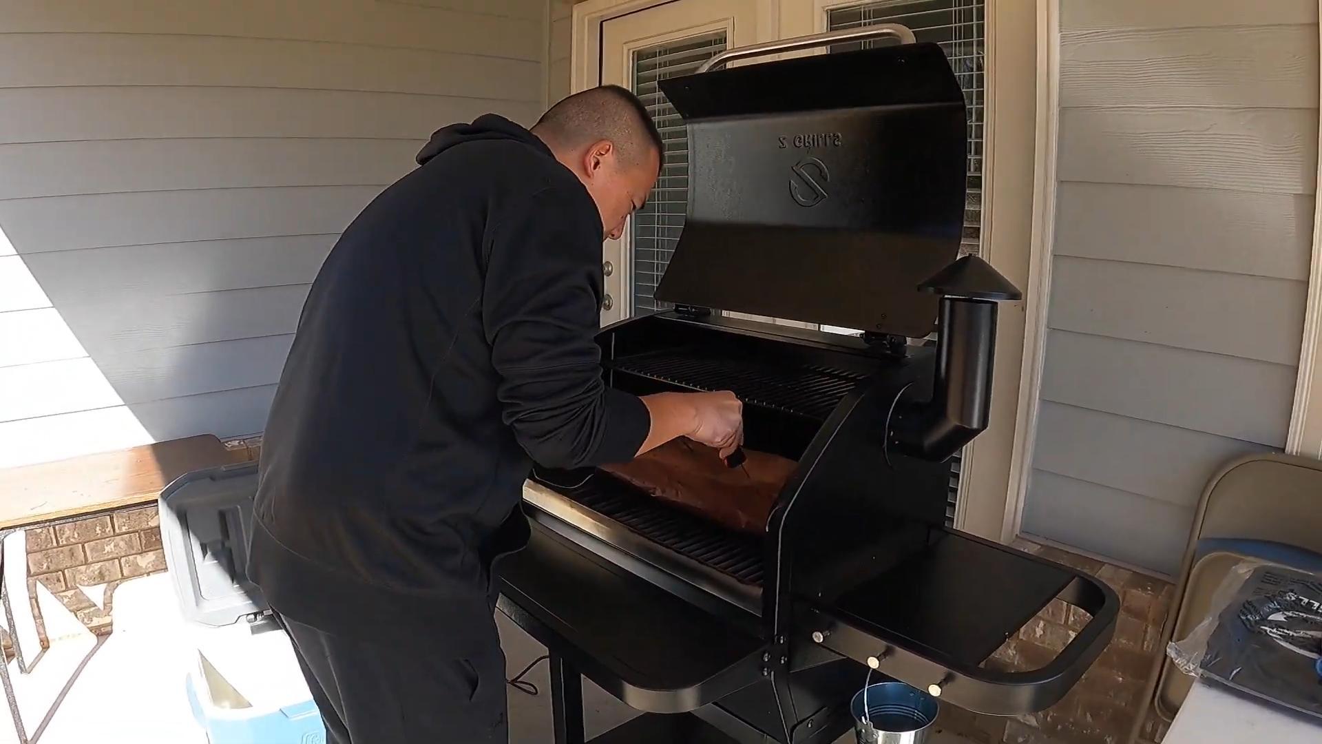 thumbnail video image 2 of Z GRILLS Powerhouse 1056 sq.in Black Pellet Grill & Smoker 10002B with PID Controller, Foldable Front Shelf and Rain Cover, 2 of 19