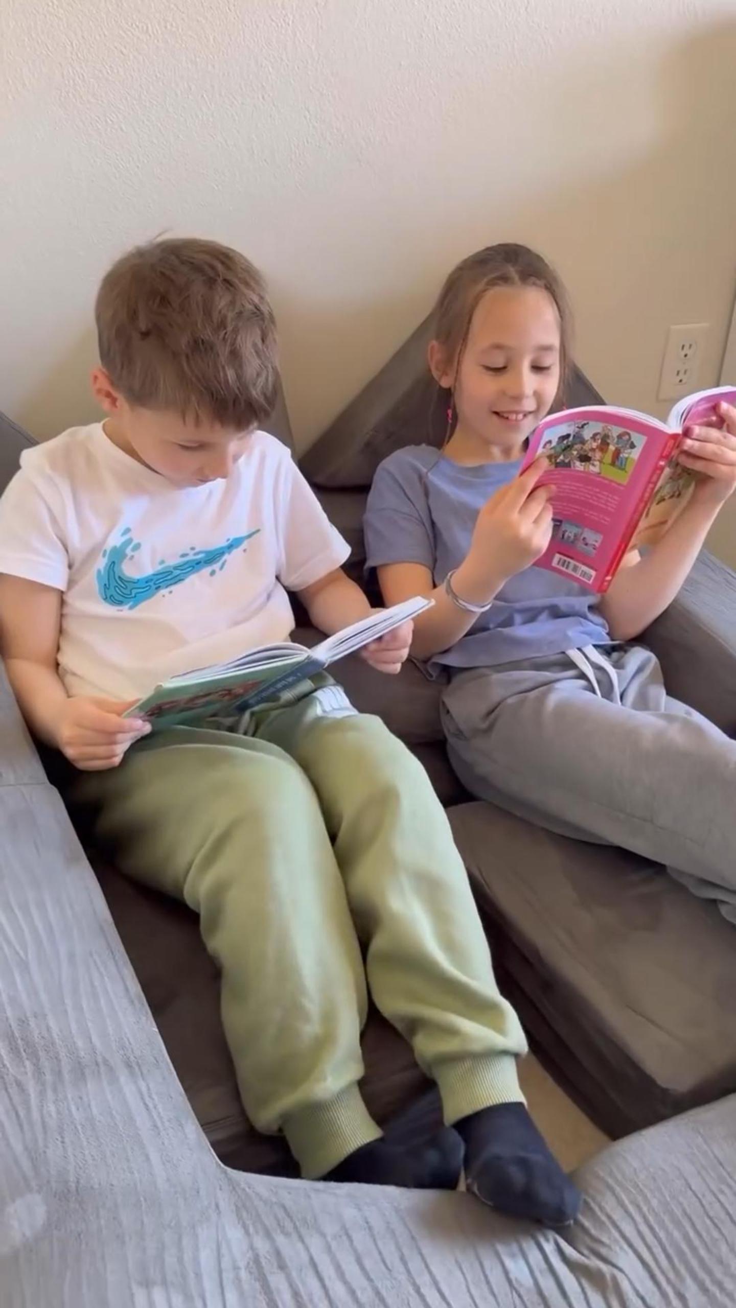 thumbnail video image 2 of HSUNNS Modular Kids Couch Play Set, 12 PCS Indoor Sponge Sofa for Playroom and Living Room, Gray, 2 of 10