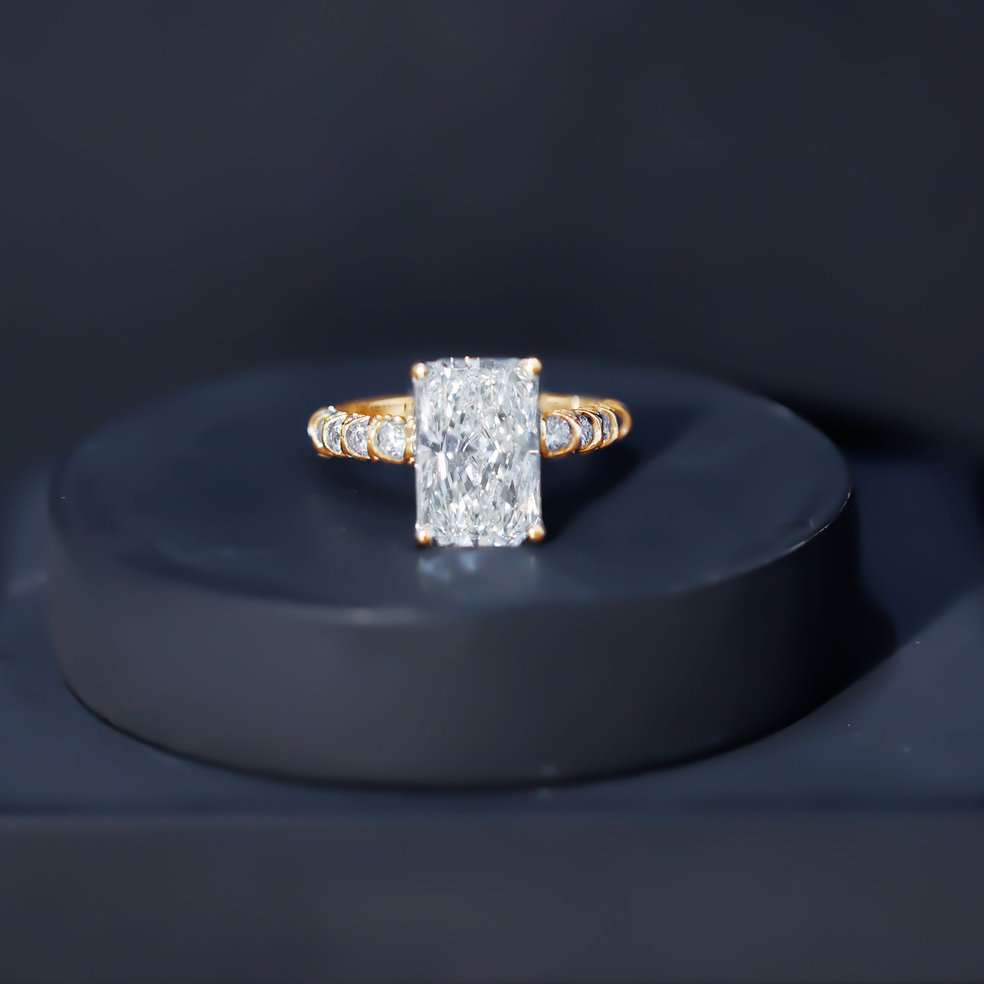 thumbnail video image 2 of Rosec Jewels 4 Carat Lab Grown Diamond Solitaire Engagement Ring (IGI Certified, E-VS1 Grade) - Radiant Diamond Ring for Women, 18K White Gold, US 4.50, 2 of 9