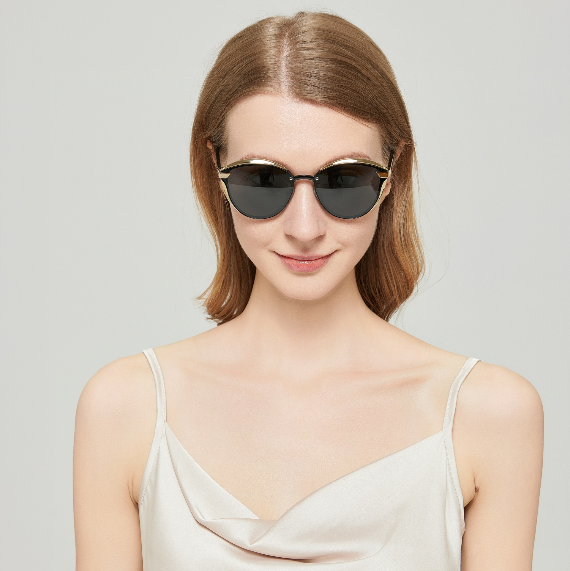 thumbnail video image 2 of Newest Trendy Women's Oversized Polarized Sunglasses, High Quality, 100% UV400 Protection, HD VISUAL, Suitable for Driving, Outdoor, Traveling(Black）, 2 of 19