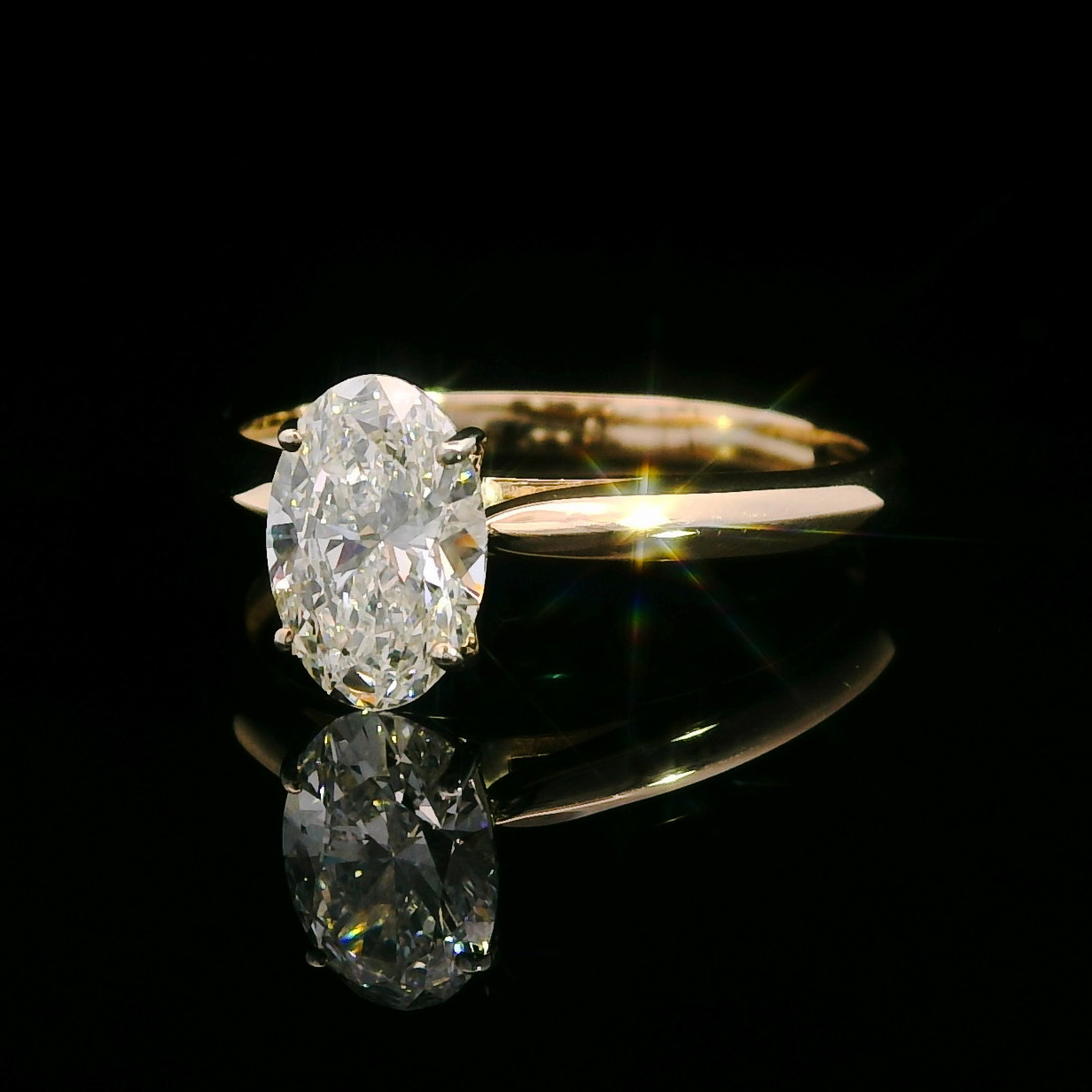 thumbnail video image 2 of Gem Stone King 10K Yellow Gold IGI Certified Lab Grown Diamond Solitaire Engagement Ring for Women | 1 Ct Oval | D-E Color | VS1-VS2 Clarity | Size 6, 2 of 7