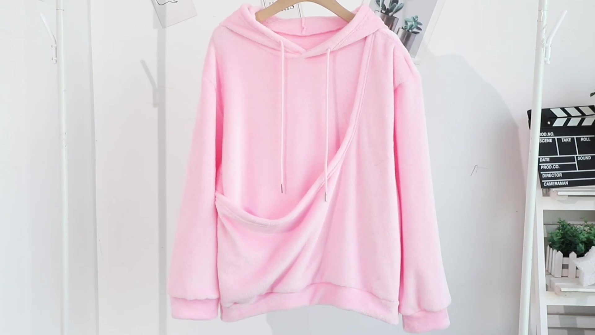 thumbnail video image 2 of SGMVNU Women's Oversized Hoodie Cute Pullover Hoodies Loose Streetwear Hooded Sweatshirt with Pocket Fall Winter Outfits(yw251204_3-Sky Blue, L), 2 of 8