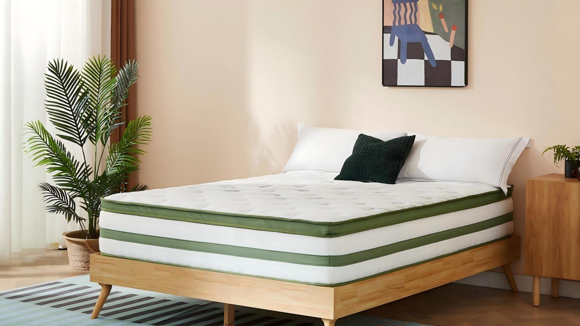 thumbnail video image 2 of FOLVUTY Full Mattress, 12 inch Gel Memory Foam Hybrid Mattress and Pocket Springs, Green Tea Infused High-Density Foam, Medium Firm, Edge Support, 2 of 15