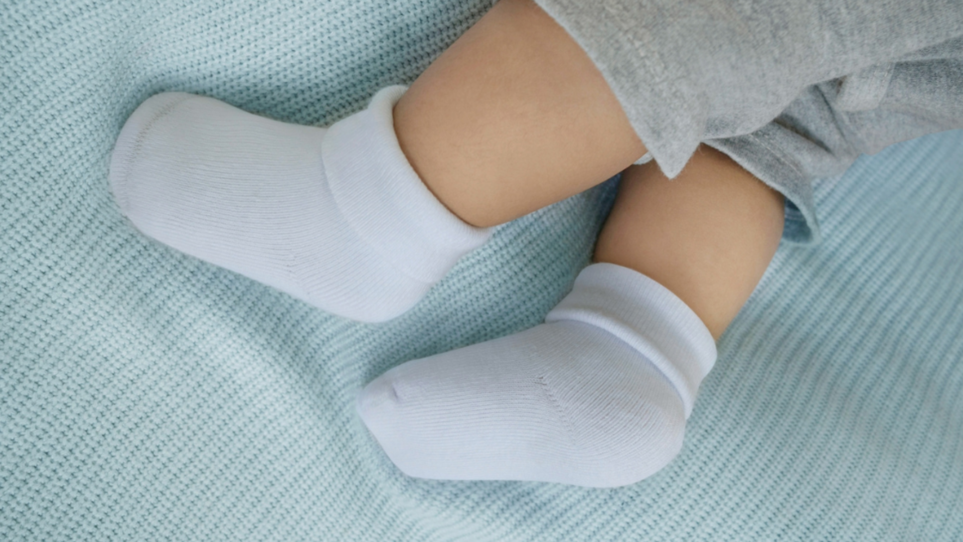 thumbnail video image 2 of RATIVE Newborn Socks Thick Terry Turn Cuff Socks for Unisex Baby Boys (0-6 months, 12-pairs/B24), 2 of 5