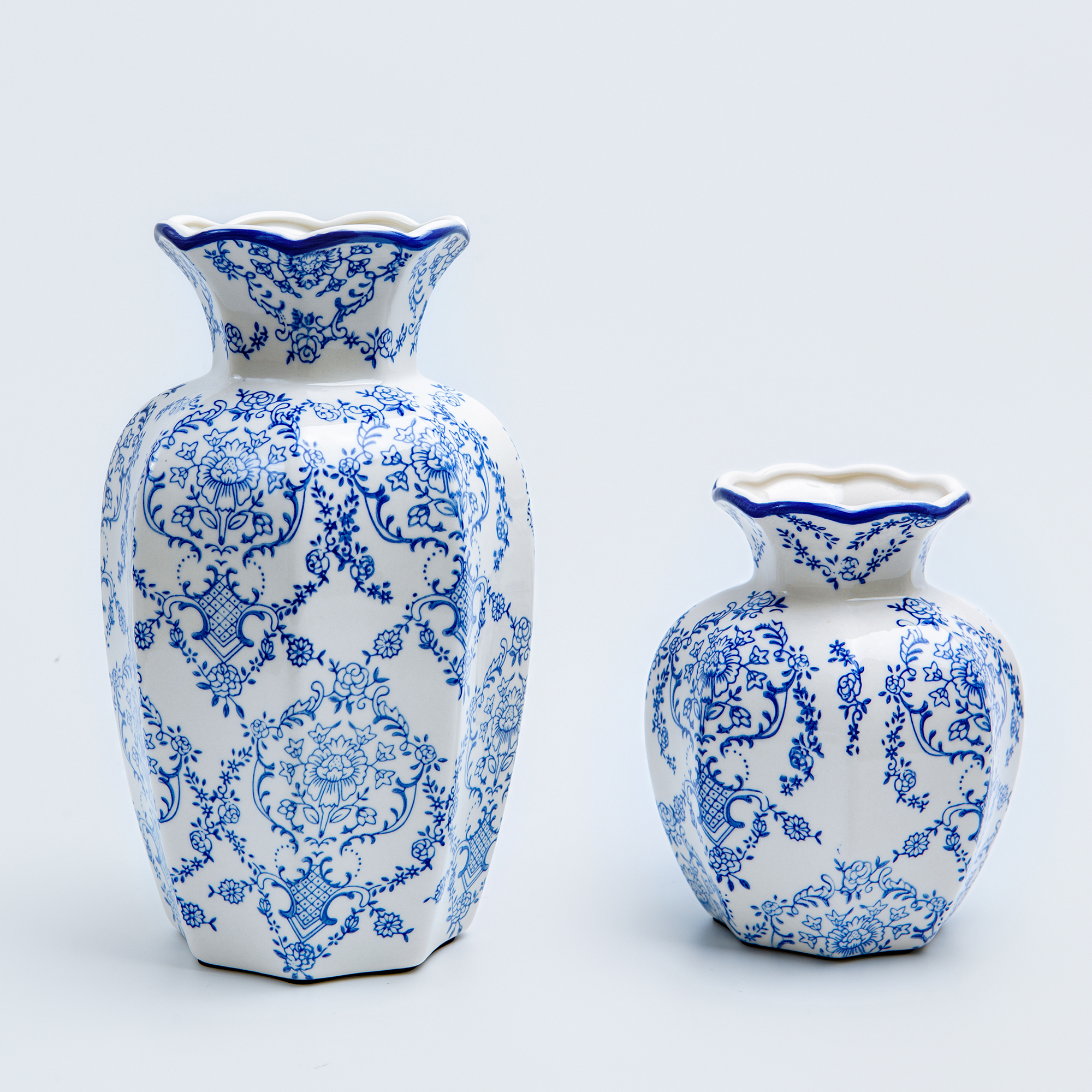 thumbnail video image 2 of NOVATRAX Blue White Ceramic Vase, Small Porcelain Flower Vase for Table Home Decor, 2 of 6