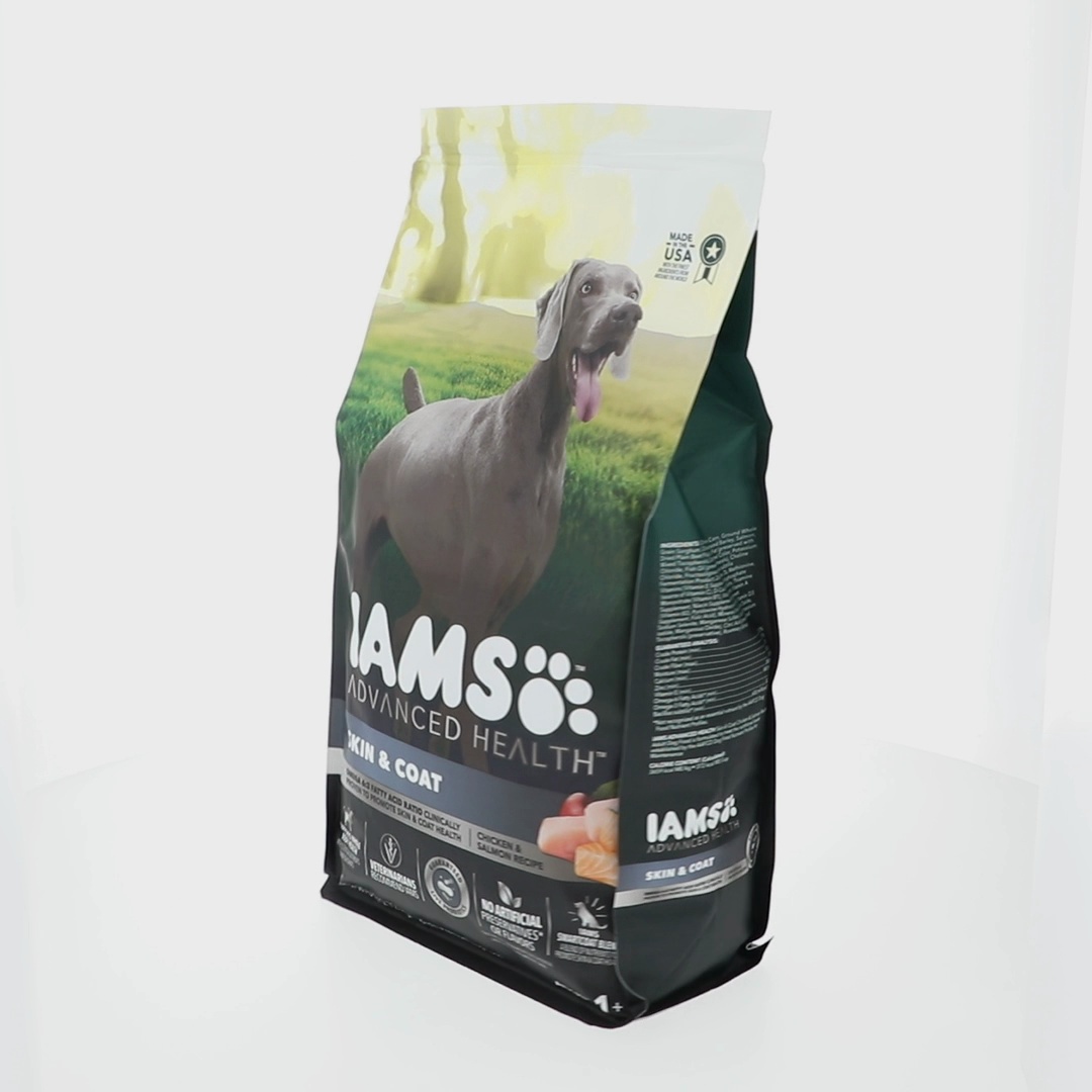 IAMS Skin and Coat Dry Dog Food with Chicken and Salmon for Adult