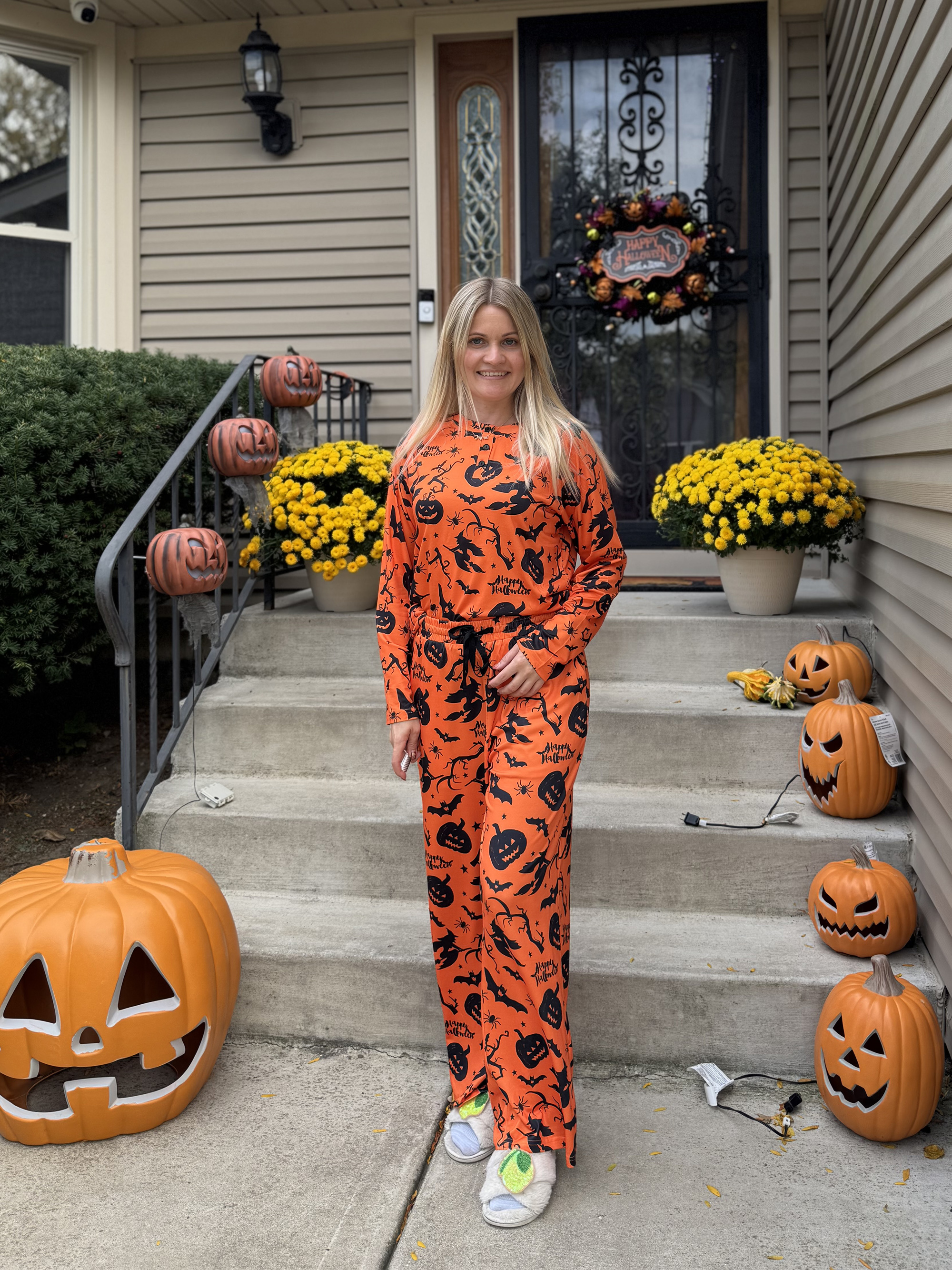 thumbnail video image 2 of MINTREUS Couple Christmas Pajama Sets Soft PJs Sets for Couples/Women/Men Matching Sleepwear with Pockets, 2 of 7