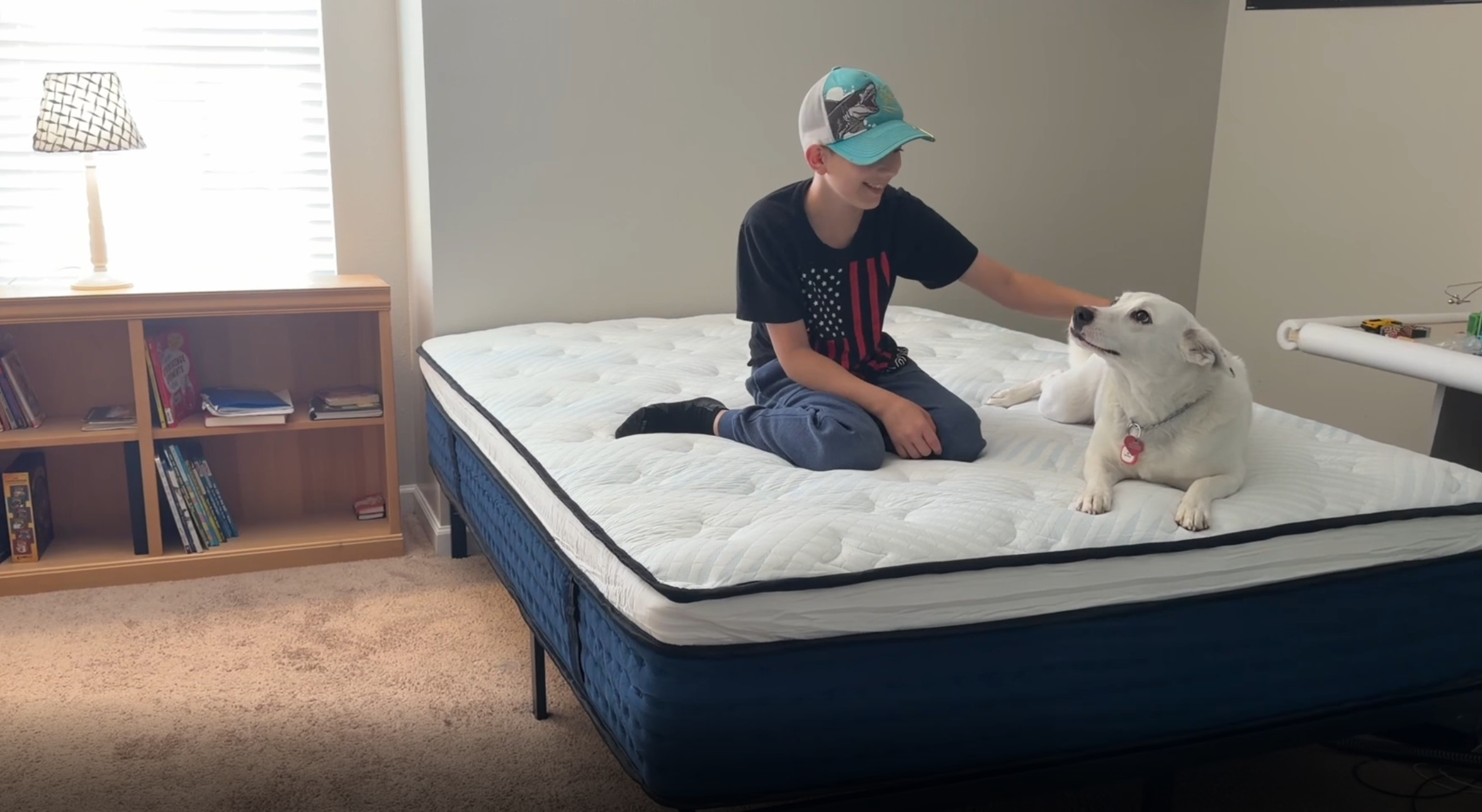 thumbnail video image 2 of Dealnight 12" Full Size Firm Hybrid Mattress in-a-box, Cooling Gel & Independent Spring, CertiPUR-US Certified, 10-Year Warranty, All Sleep Positions & Pets, 2 of 7