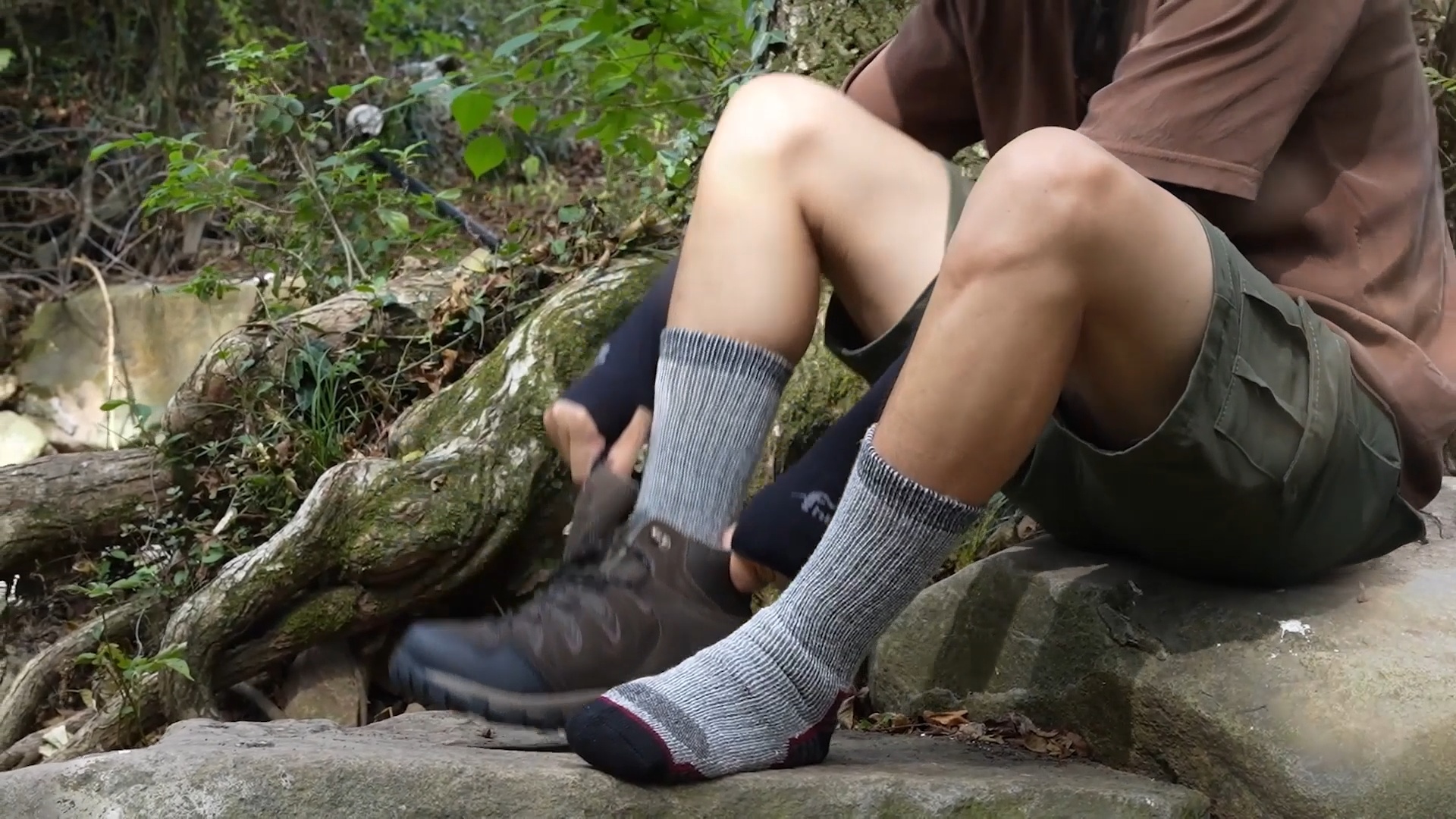 thumbnail video image 2 of FREEYOKA Wool Socks for Men and Women Thermal Crew Winter Hiking Warm Boot Socks For Work With Cushioned Sole 3 Pairs, 2 of 8