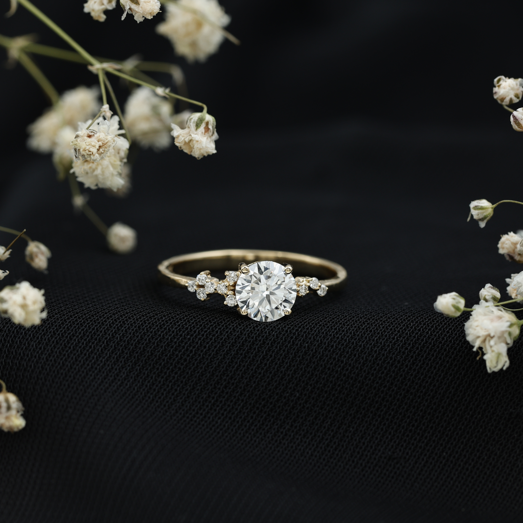 thumbnail video image 2 of Rosec Jewels Lab Created Diamond Circle Ring 6 mm - Ef-Vs Quality 1 Carat Diamond Engagement Ring for Women - with Jewelry Box, 18K Yellow Gold, US 4.50, 2 of 9