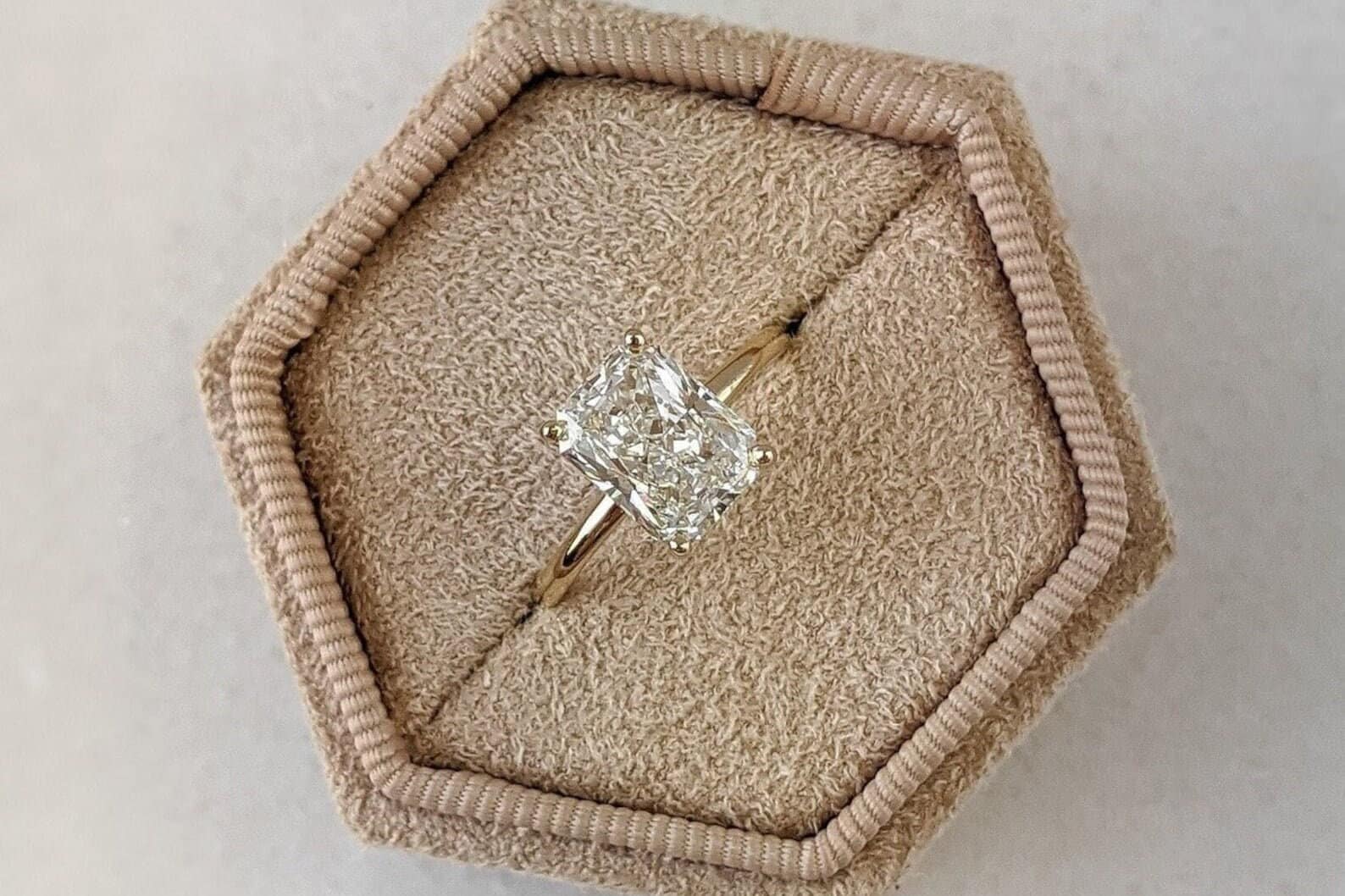 thumbnail video image 2 of solitaire jewels 3.5CT Radiant Moissanite Solitaire Engagement Ring For Women, 10K White Gold, 2 of 6