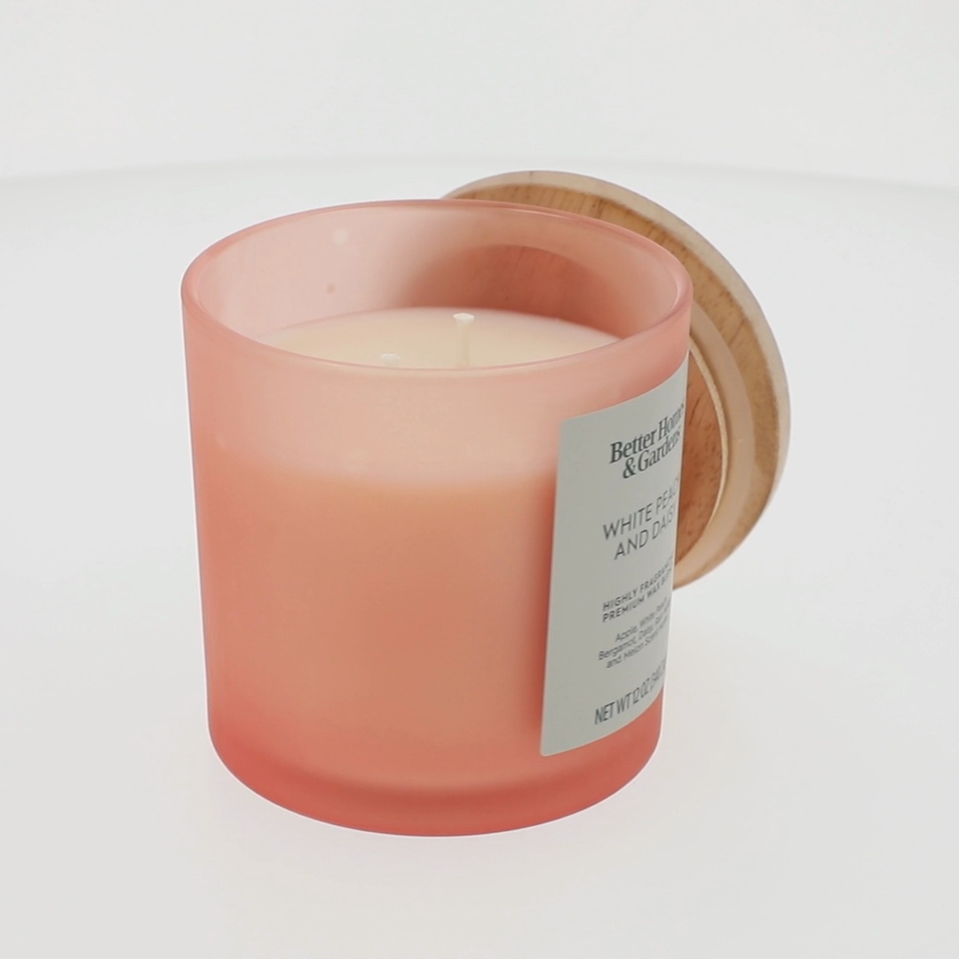 Better Homes & Gardens White Peach and Daisy 12oz Scented 2-Wick