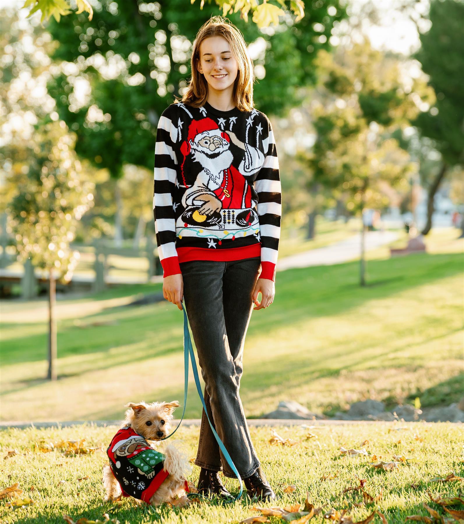 thumbnail video image 2 of Kesis Men's Ugly Christmas Sweater, Long Sleeve Crew Neck Acrylic Holiday Pullover, S, 2 of 12