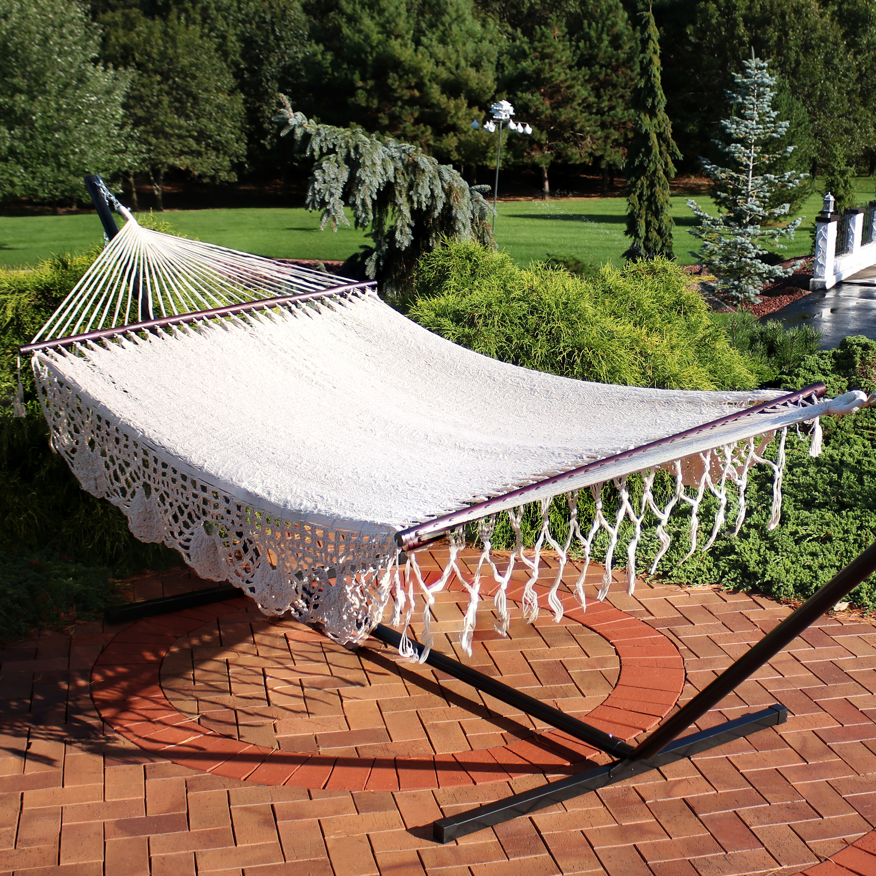 thumbnail video image 2 of Sunnydaze 2-Person Woven Cotton Spreader Bar Hammock, 770 lb Capacity - Natural, 2 of 7