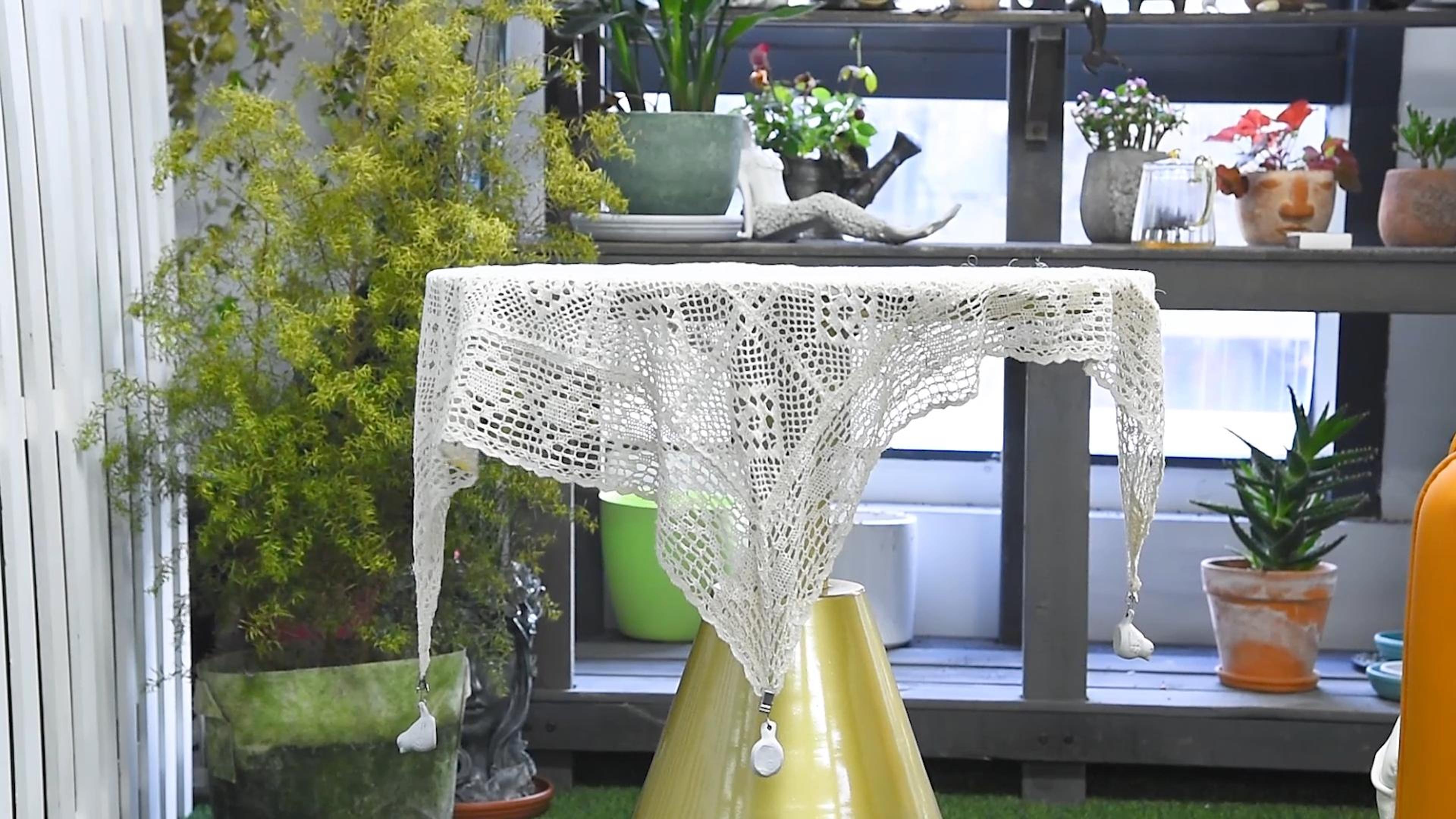 thumbnail video image 2 of Sungmor Cast Iron Heavyweight Tablecloth Weights - Lovely & Beautiful 4 Pack White Bird Tablecloth Clamps, 2 of 8