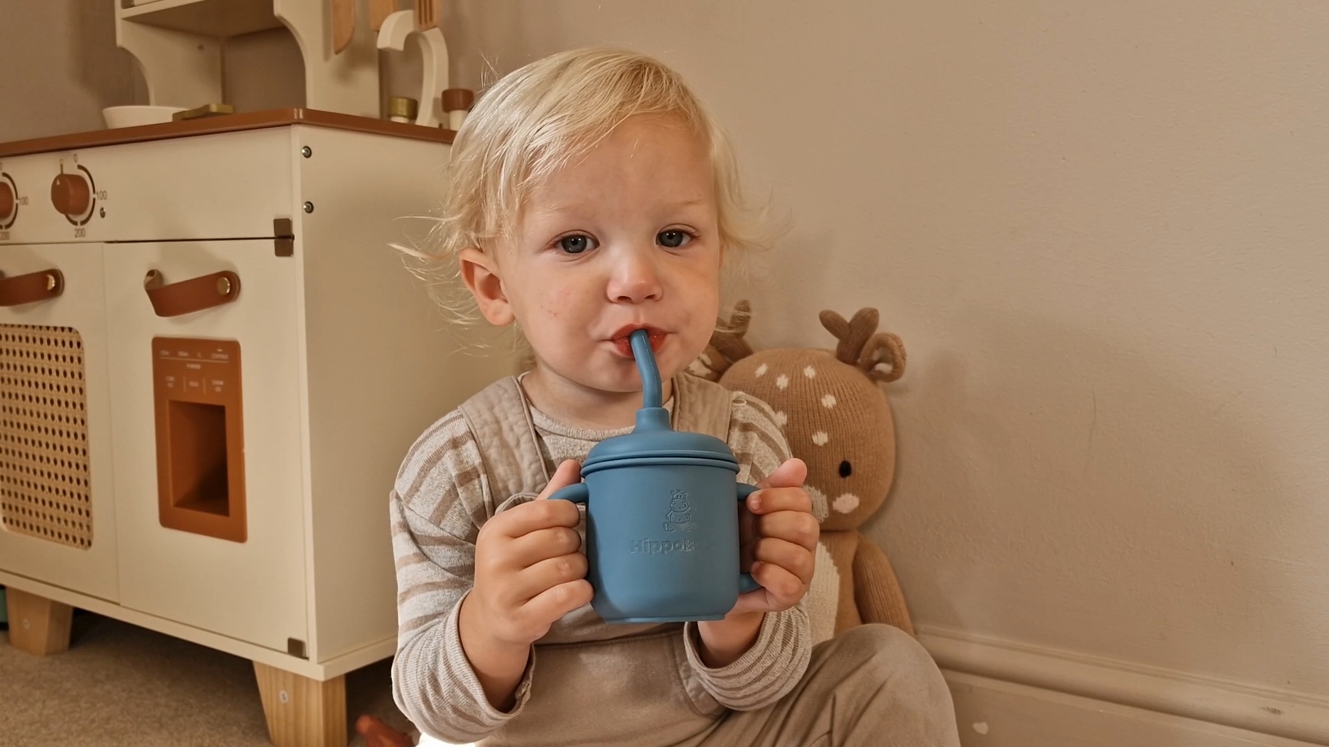 thumbnail video image 2 of 2 pack Silicone Sippy Cups with Straws for Babies and Toddlers (Rose Quartz/Sky), 2 of 7