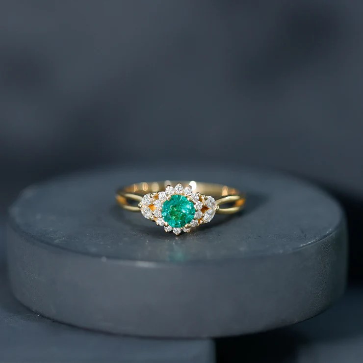thumbnail video image 2 of Rosec Jewels Natural Emerald Flower Engagement Ring for Women - Half Carat - AAA Grade - Emerald and Diamond Ring - with Jewelry Box, 10K White Gold, US 7.50, 2 of 8