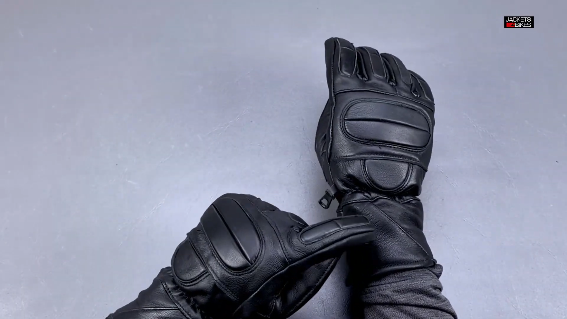 thumbnail video image 2 of Men’s Winter Gauntlet Motorcycle Gloves, 100% Natural Sheep Leather, Thinsulate Thermal Heated Lining, Full Windproof Cold Weather Water Resistant, Reinforced Warm Biker Driving Glove Black L, 2 of 8
