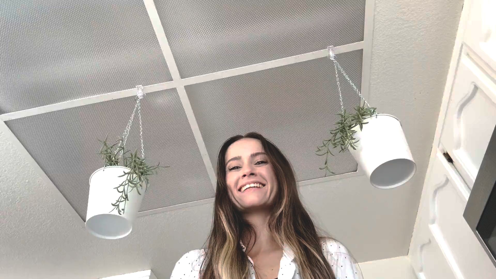 thumbnail video image 2 of Clear Drop Ceiling Hooks 25 Pcs - Polycarbonate Ceiling Hanger Hooks for Hanging T-bar Track Clip on Suspended Ceiling Tile Grid, 2 of 6