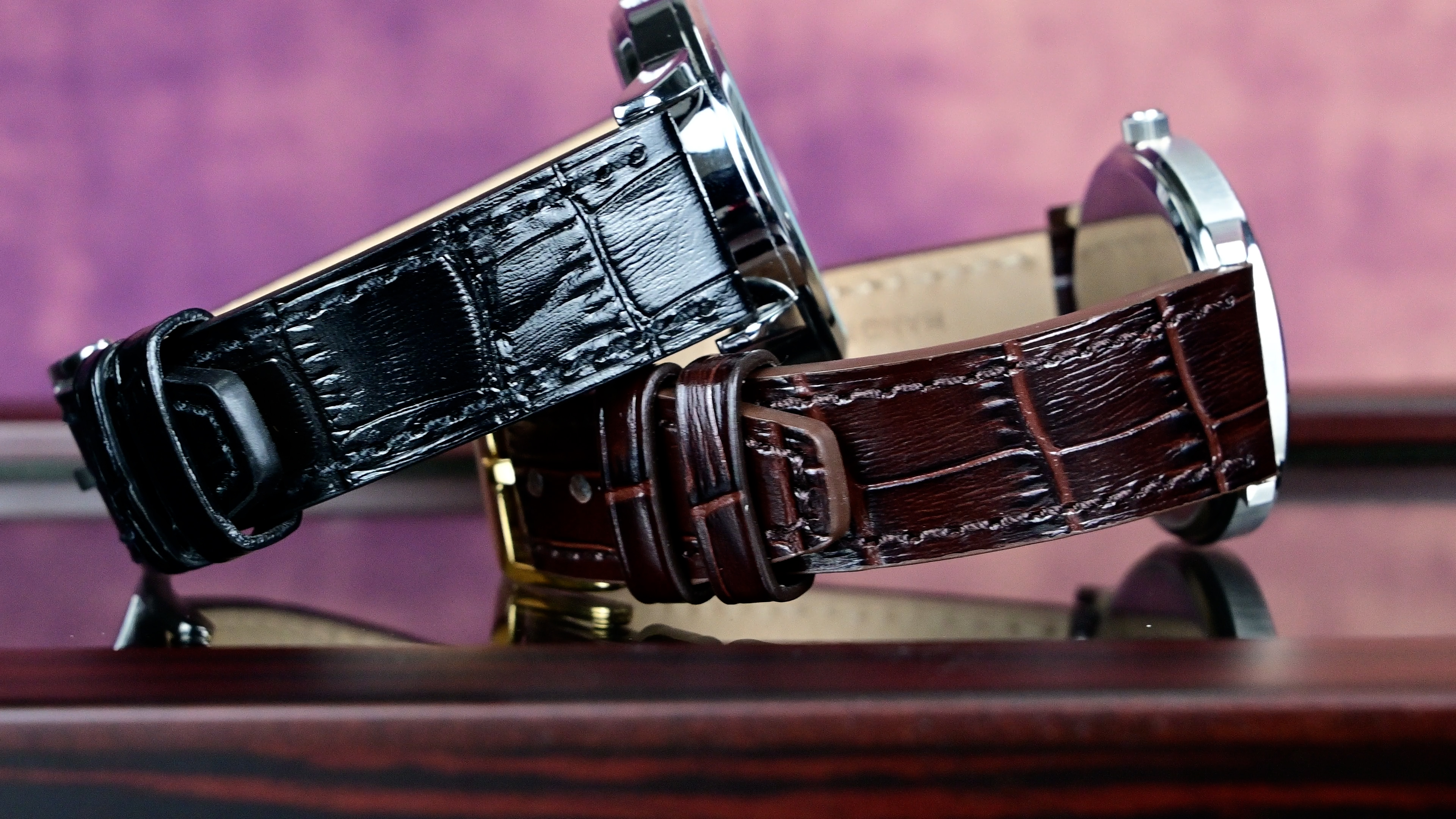 thumbnail video image 2 of ANBEER 20mm Italian Alligator Grain Embossed Pattern Leather Watch Strap,Quick Release Calfskin Replacement Watch Band for Men Women,Red Brown with Gold Buckle, 2 of 7