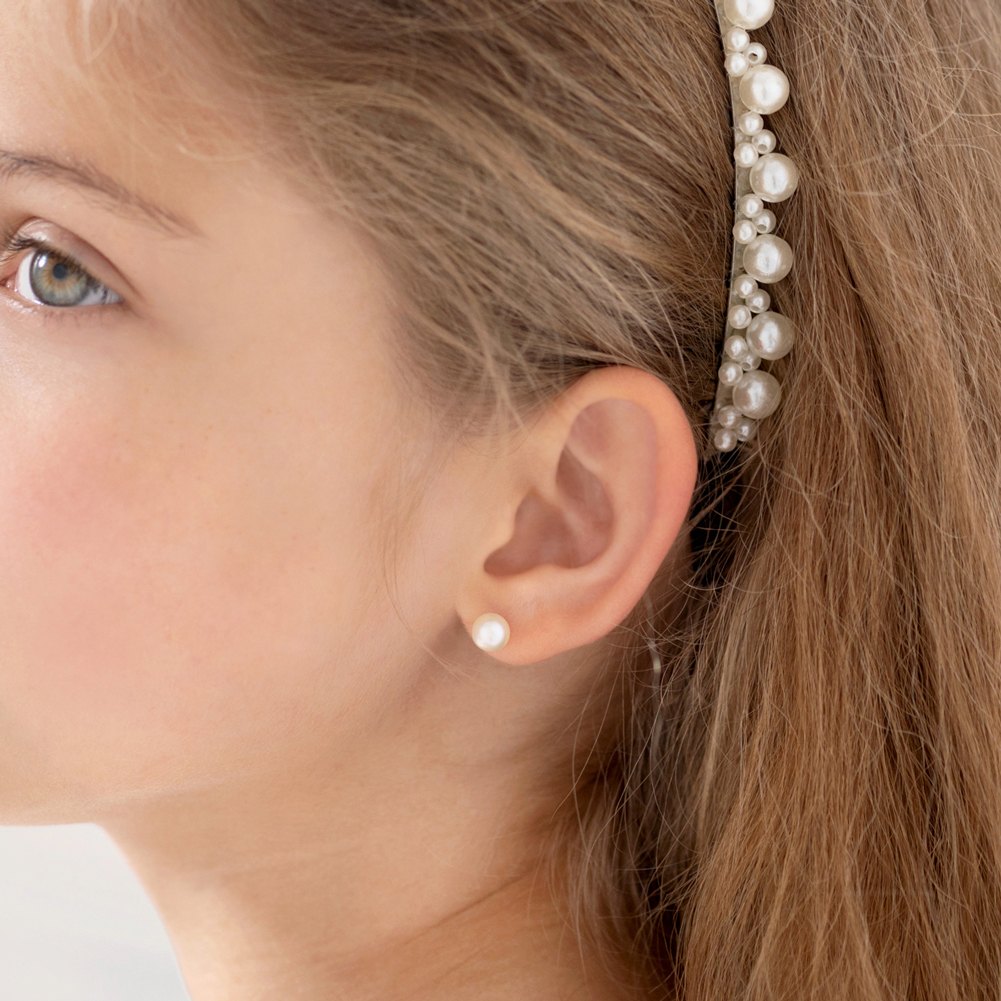 thumbnail video image 2 of 18k Yellow Gold 3mm Classic Cultured Pearl Screw Back Earrings Babies & Toddlers, 2 of 8