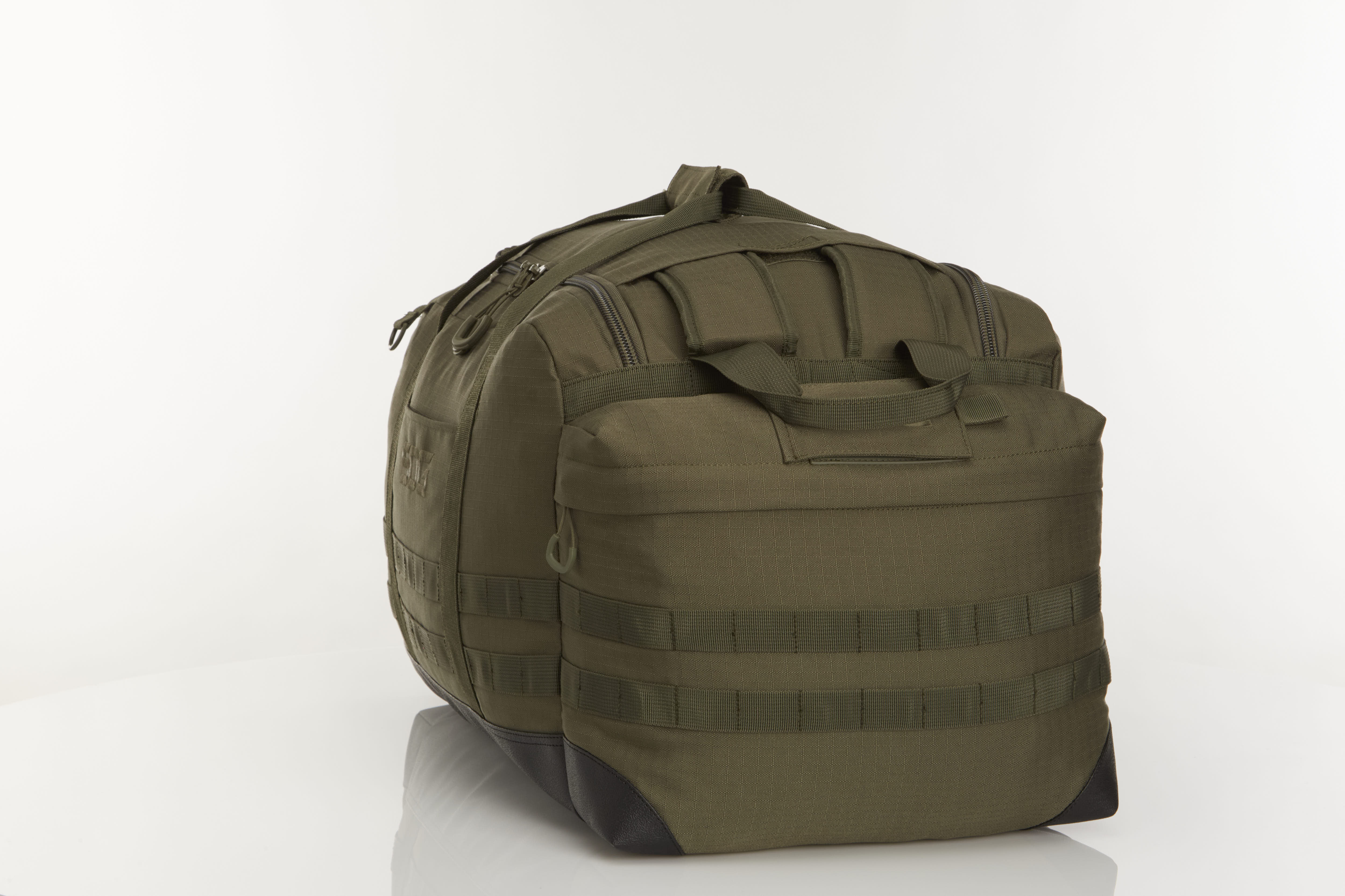 SOG Outbound Duffel Backpack, Adjustable Straps, 93.5L, Green