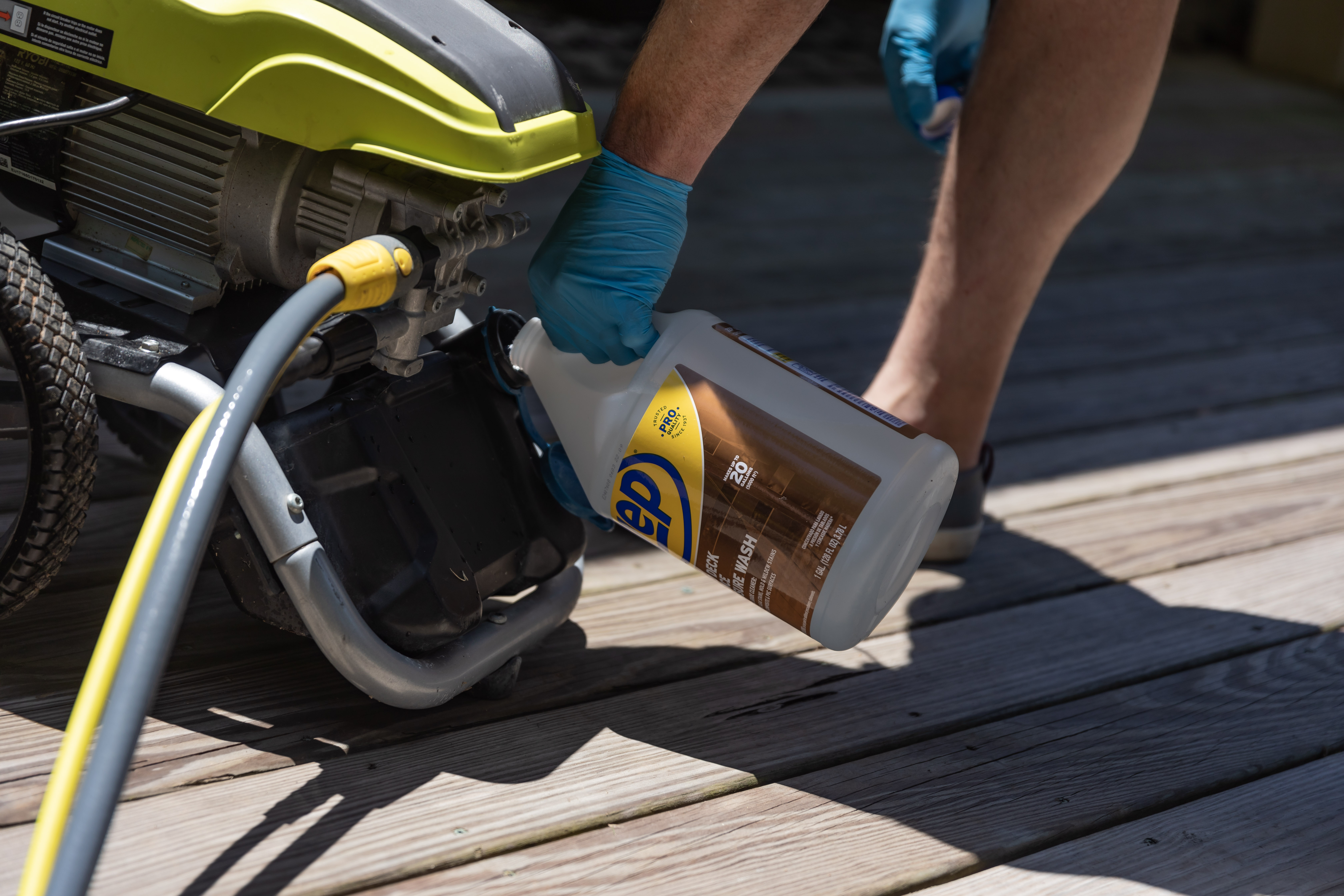 thumbnail video image 2 of Zep Wood Deck and Fence Pressure Wash Cleaner Concentrate - 1 Gallon (Case of 4) ZUDFW128 - Construction Grade, 2 of 8